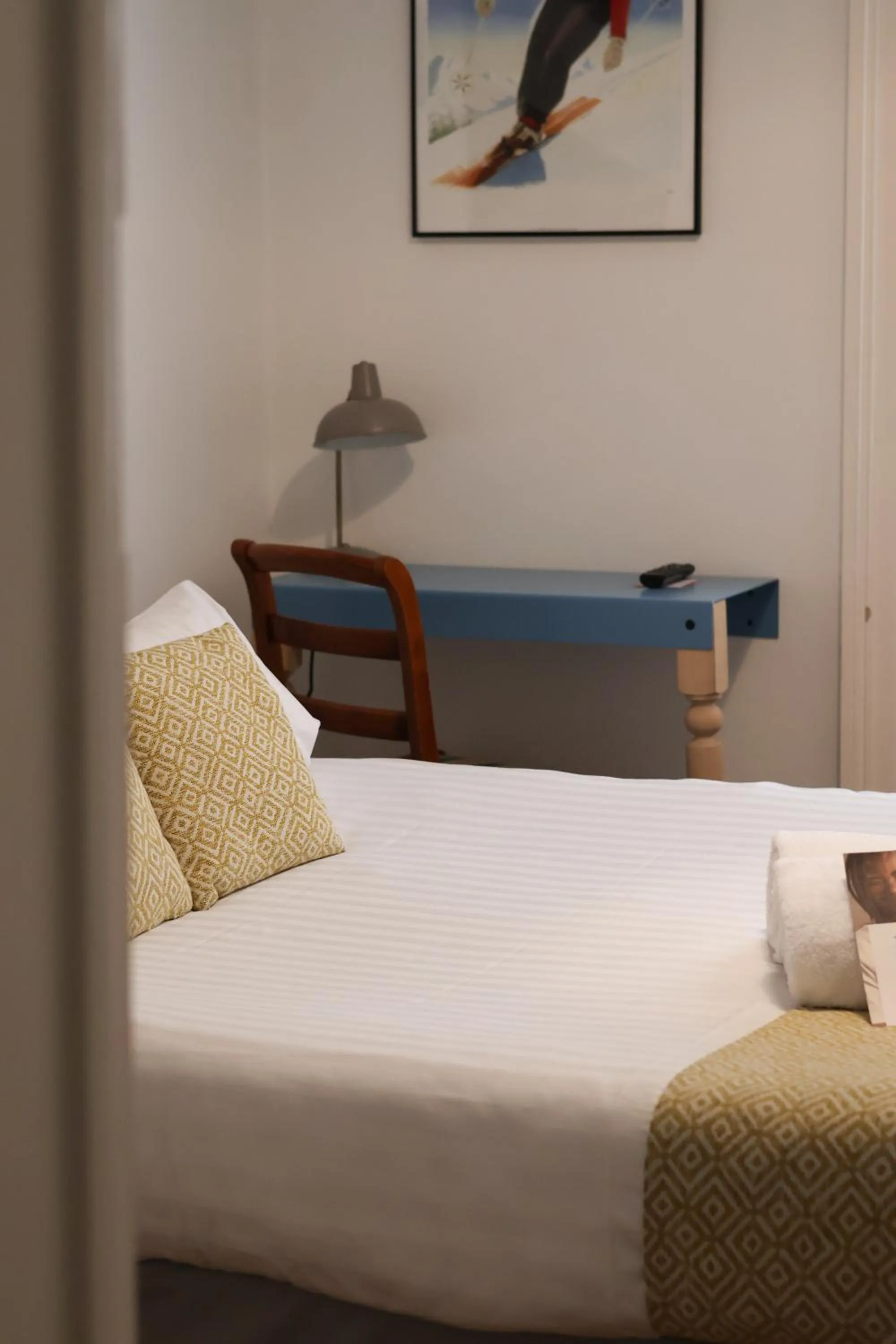 Bedroom, Bed in Hôtel du Simplon