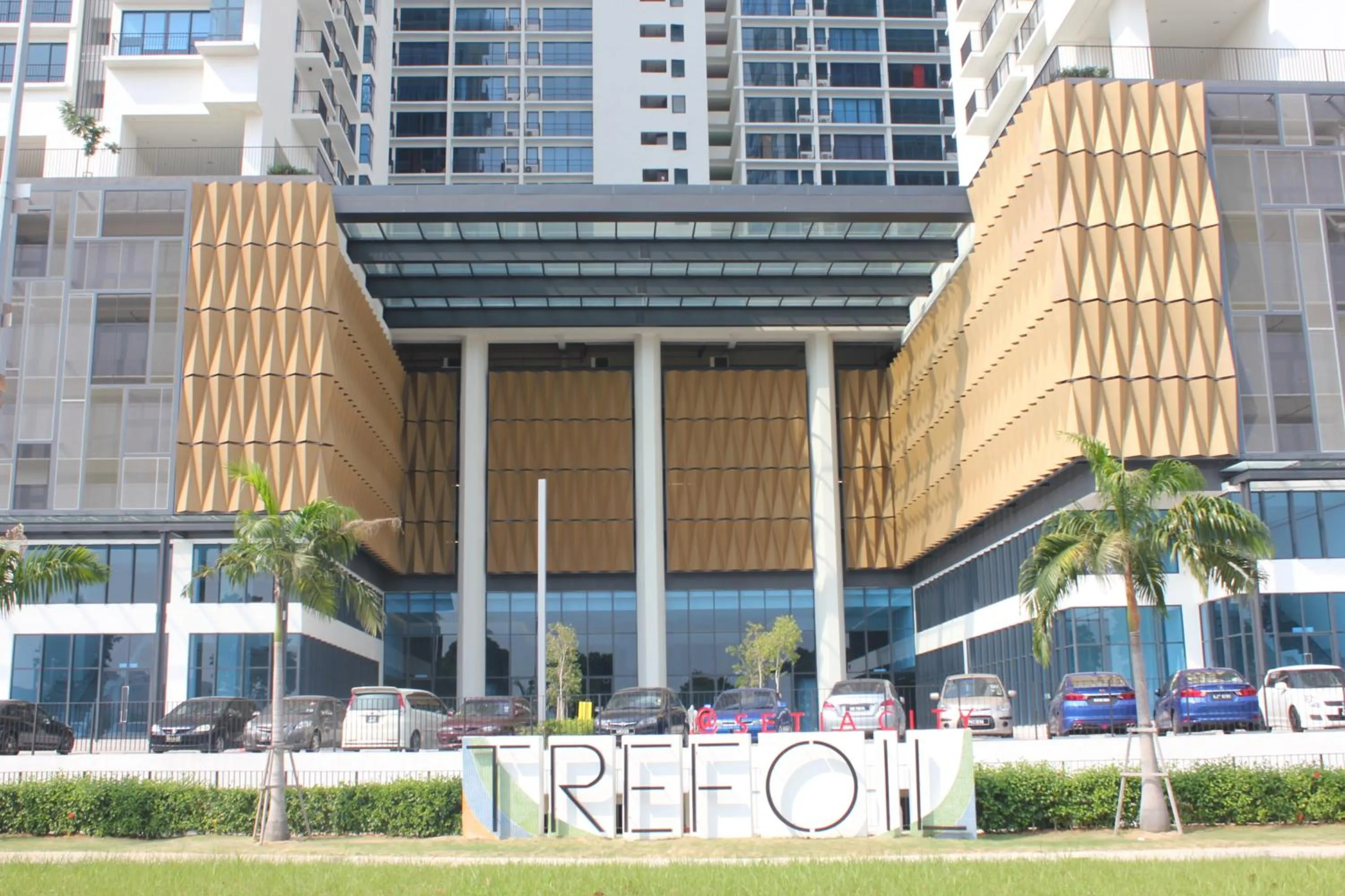 De Houz @ Setia Alam Trefoil Homestay