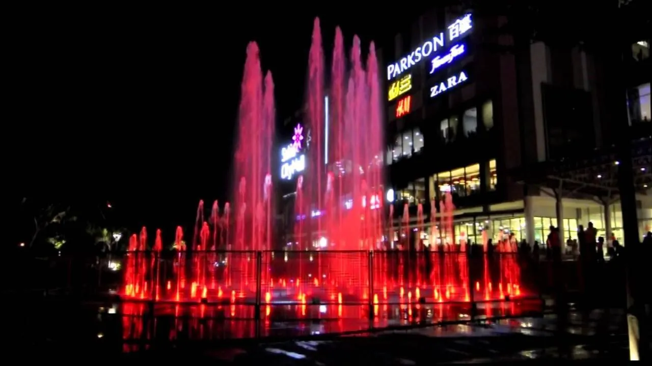 De Houz @ Setia Alam Trefoil Homestay