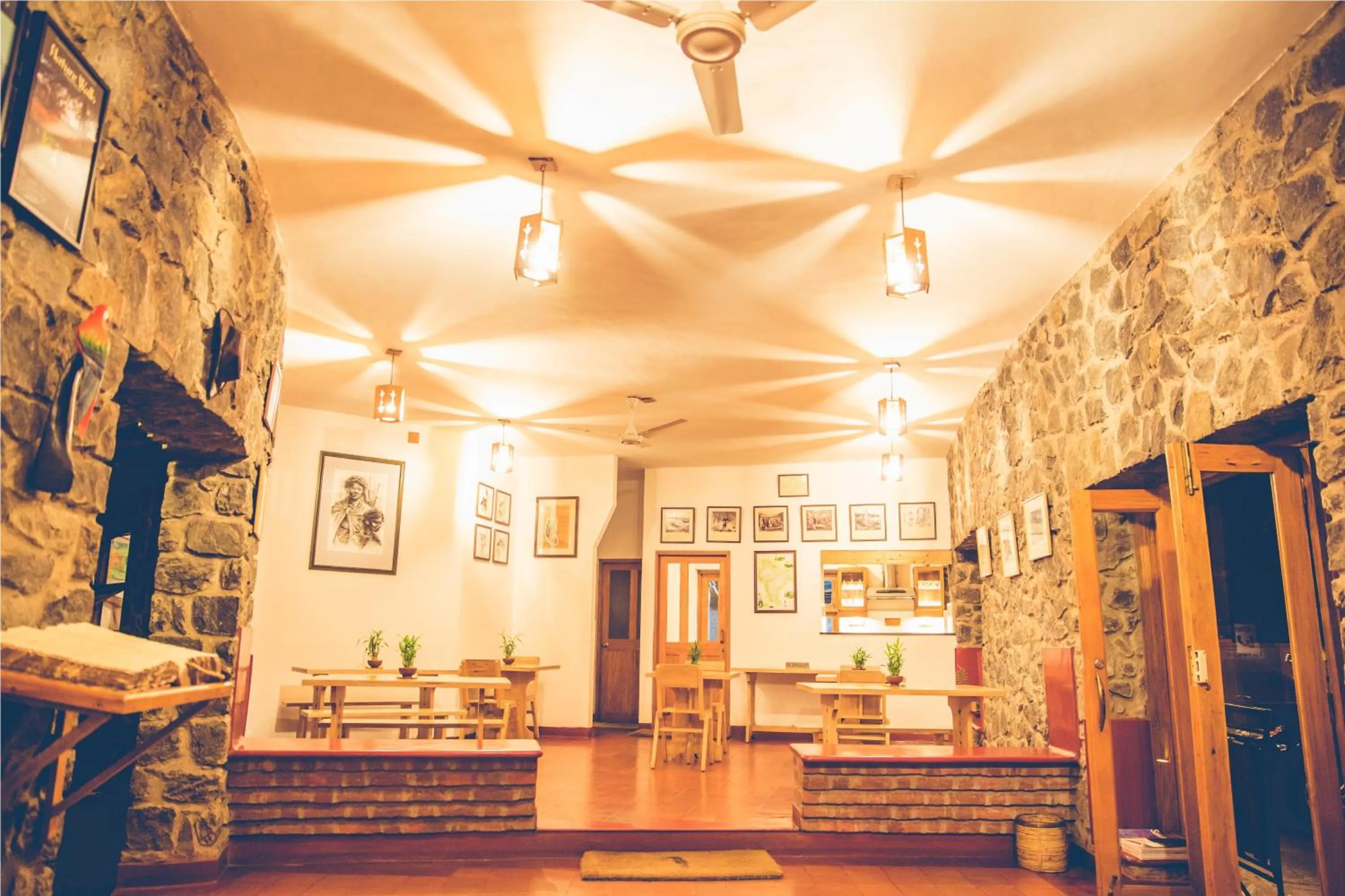 Restaurant/places to eat in Wildernest