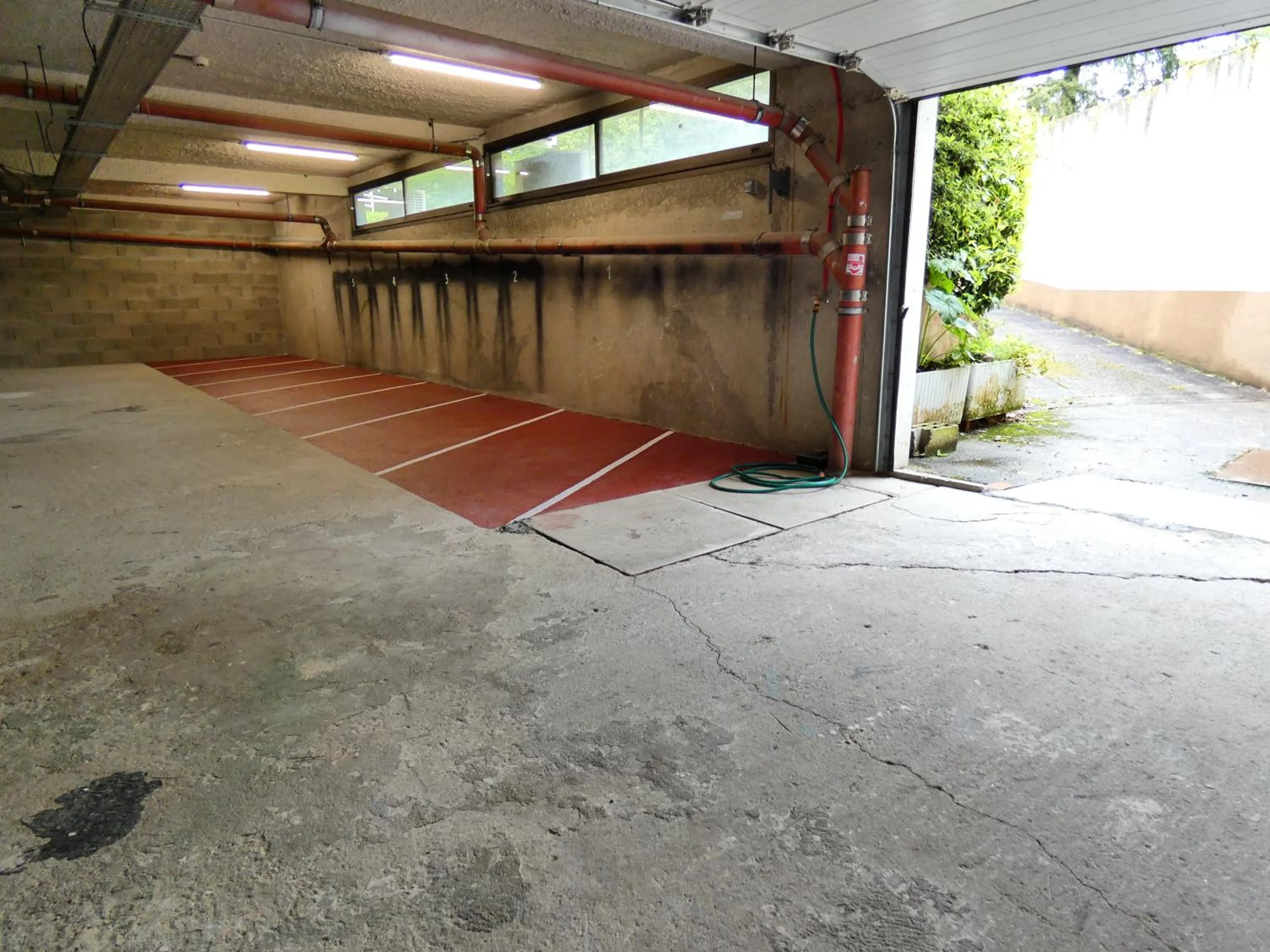 Parking in Contact Hotel BG Limoges Sud