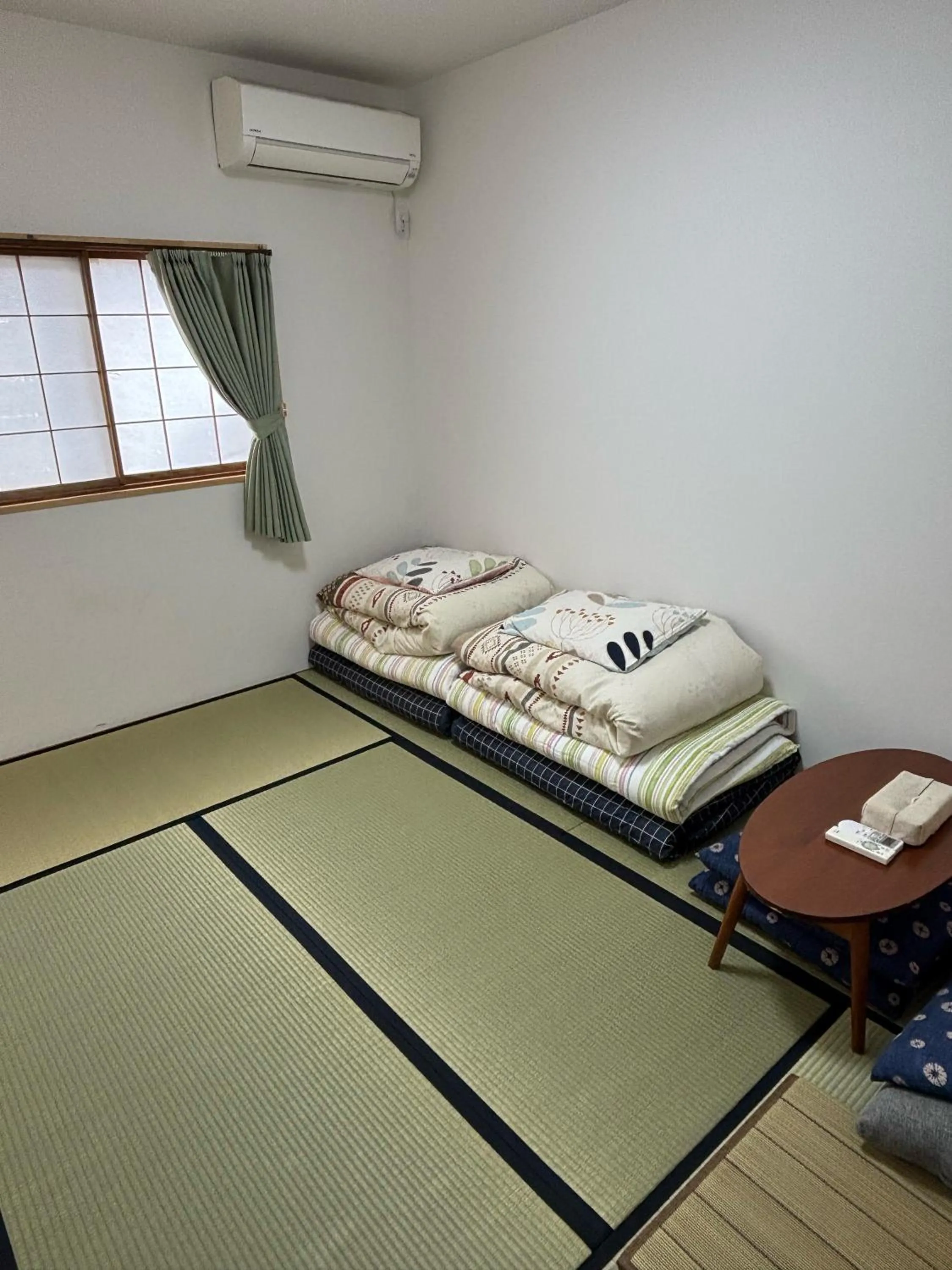 Photo of the whole room, Bed in Kanazawa Guesthouse Stella