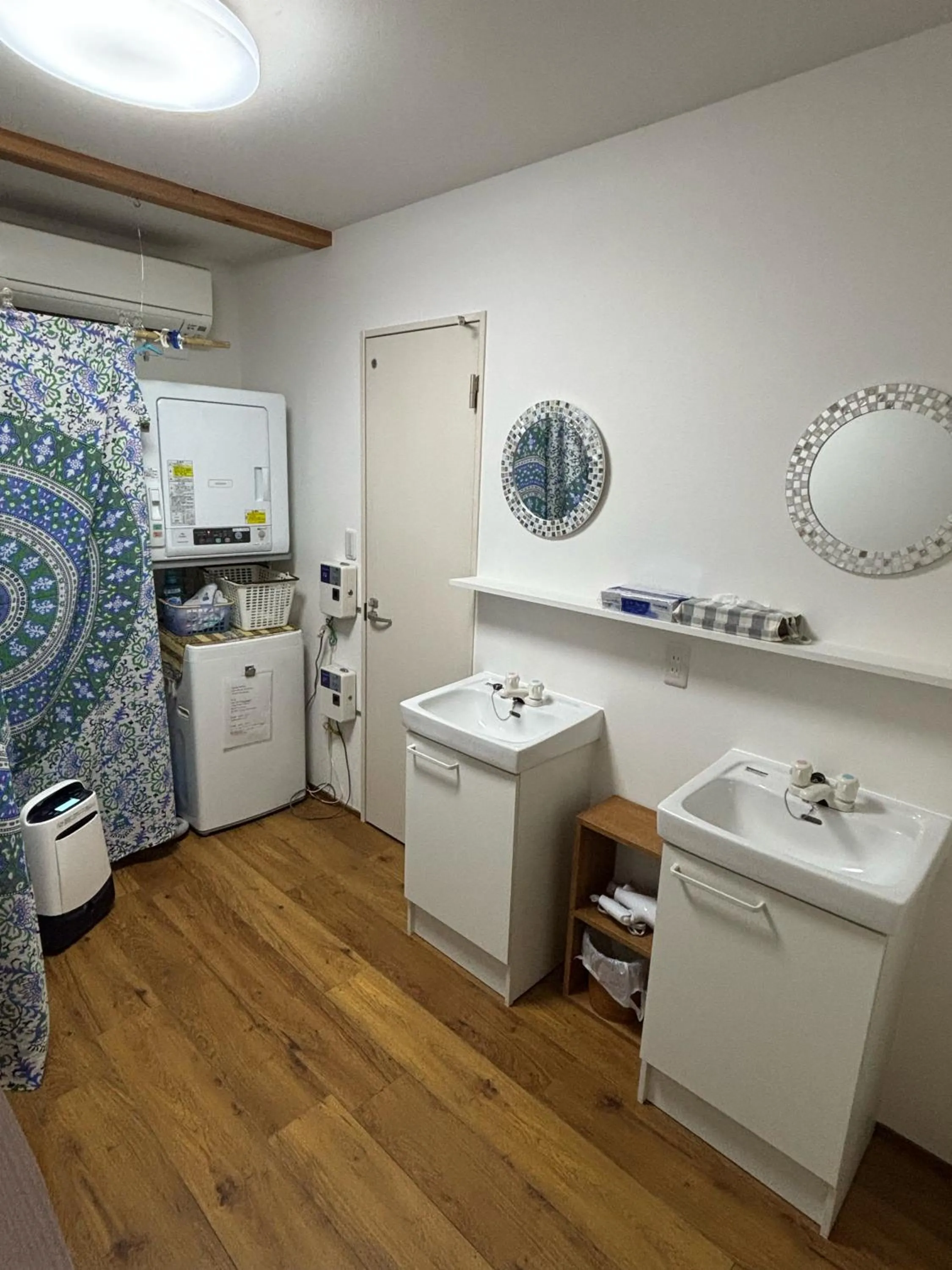 Shower in Kanazawa Guesthouse Stella