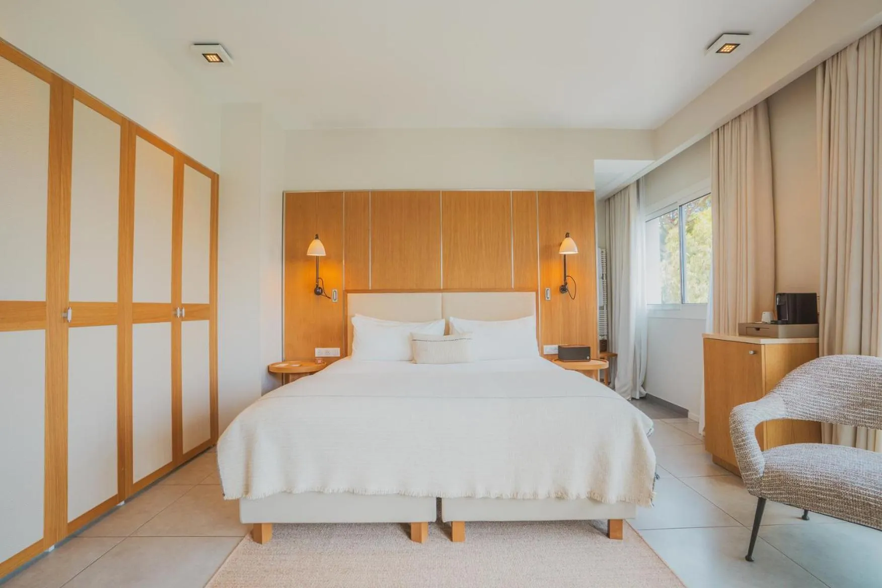 Bed in Kube Saint-Tropez