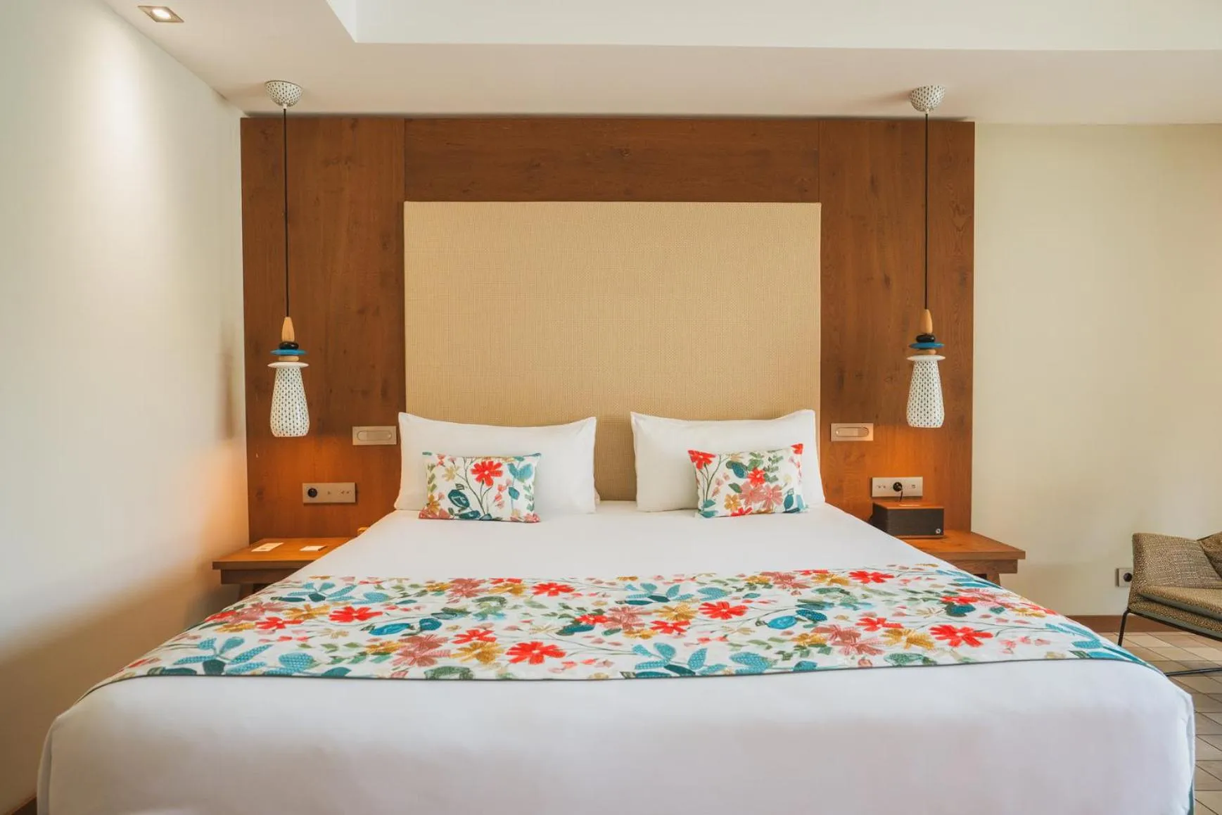 Bed in Kube Saint-Tropez