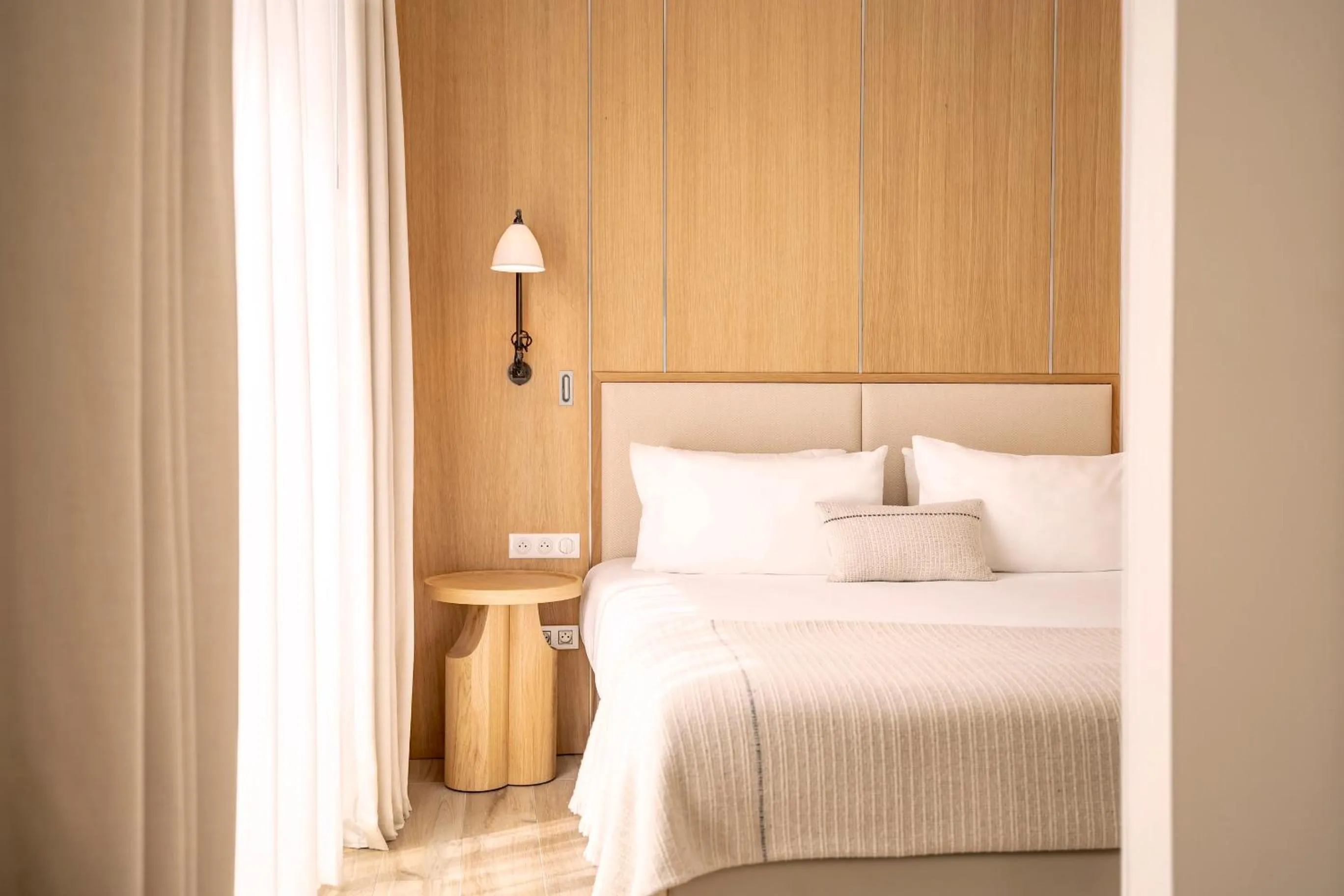 Bed in Kube Saint-Tropez