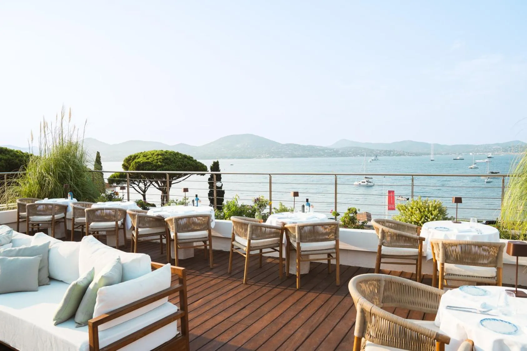 Lounge or bar in Kube Saint-Tropez