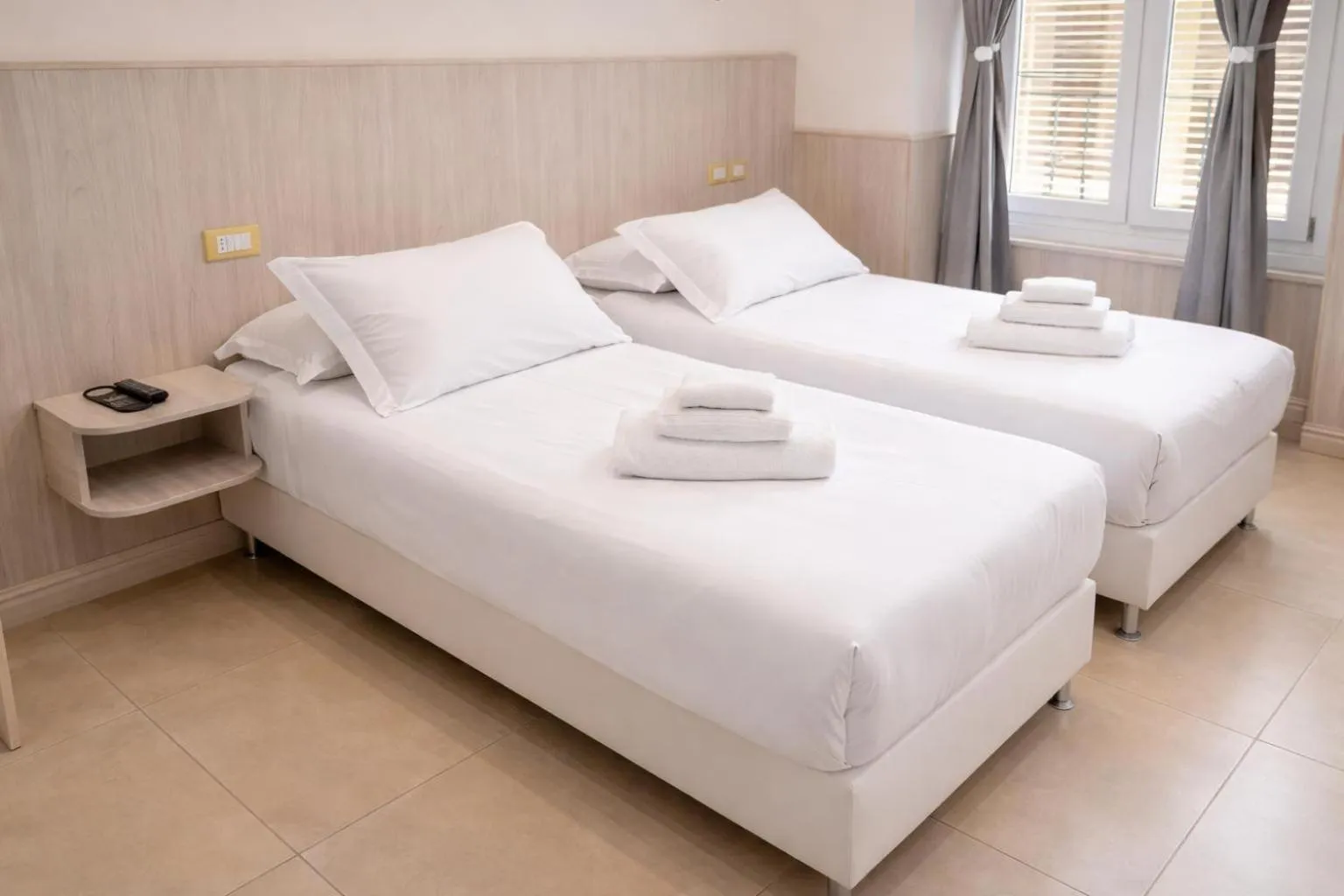 Bedroom, Bed in Hotel Cantore