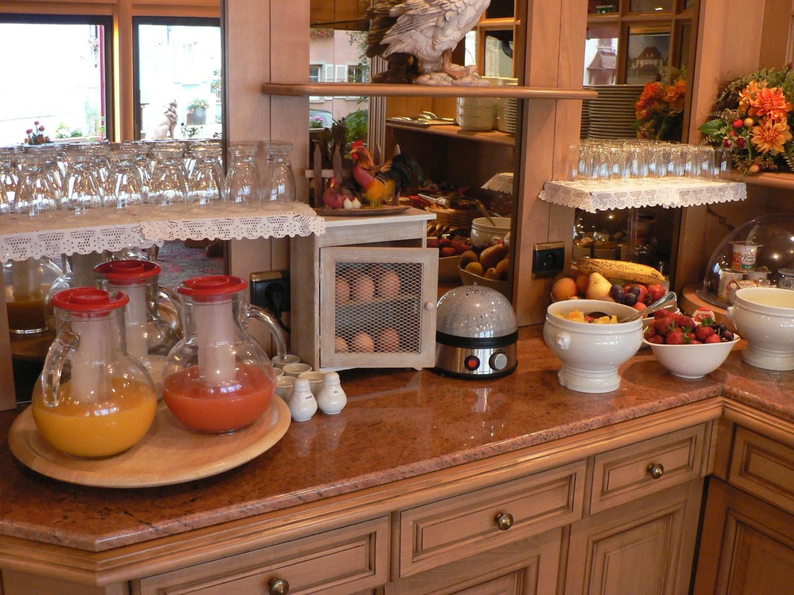 Buffet breakfast in Hôtel Le Mittelwihr