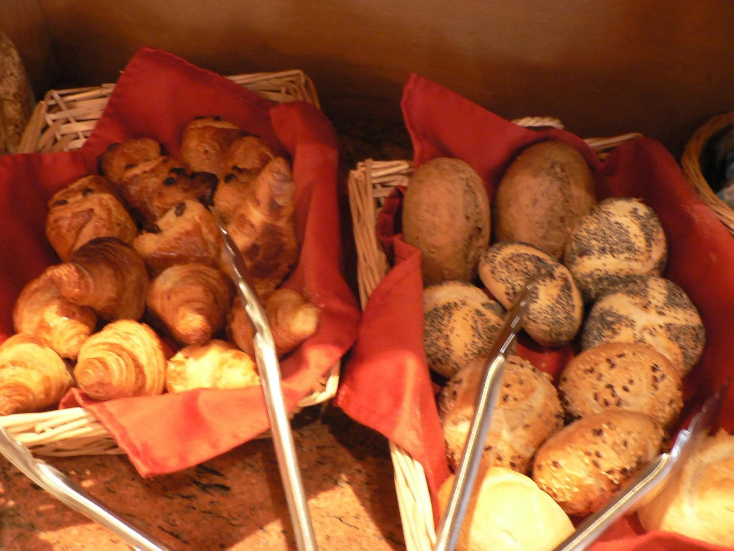 Buffet breakfast in Hôtel Le Mittelwihr
