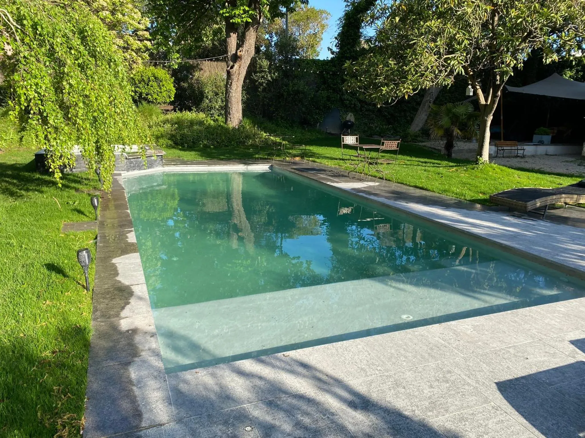 Garden in Demeure Saint Louis Historic manor, City 700m, free parking,A C,Clim,WIFI, city view, Garden