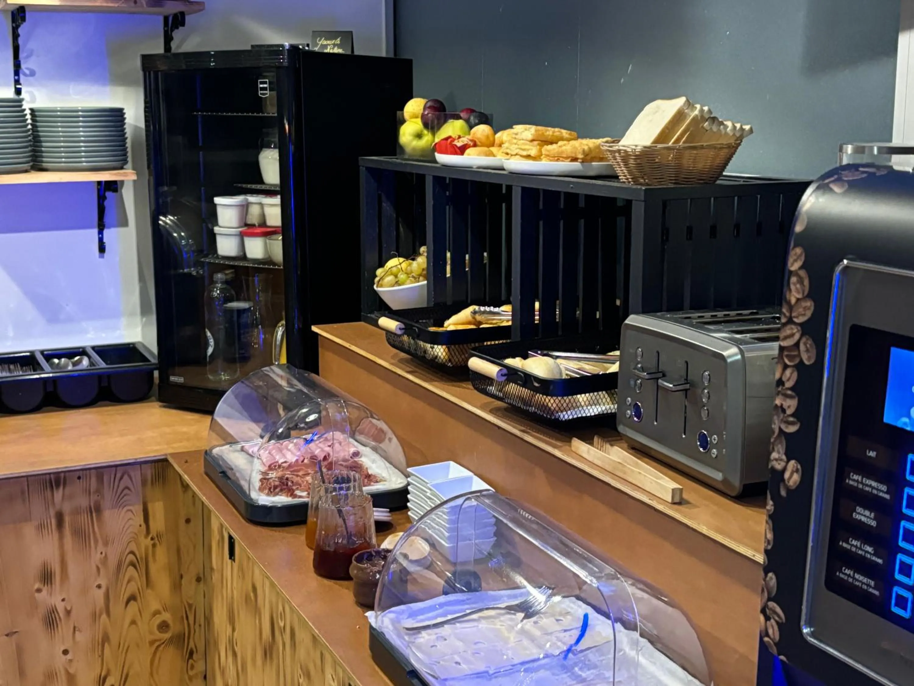 Breakfast in Acapella Hotel