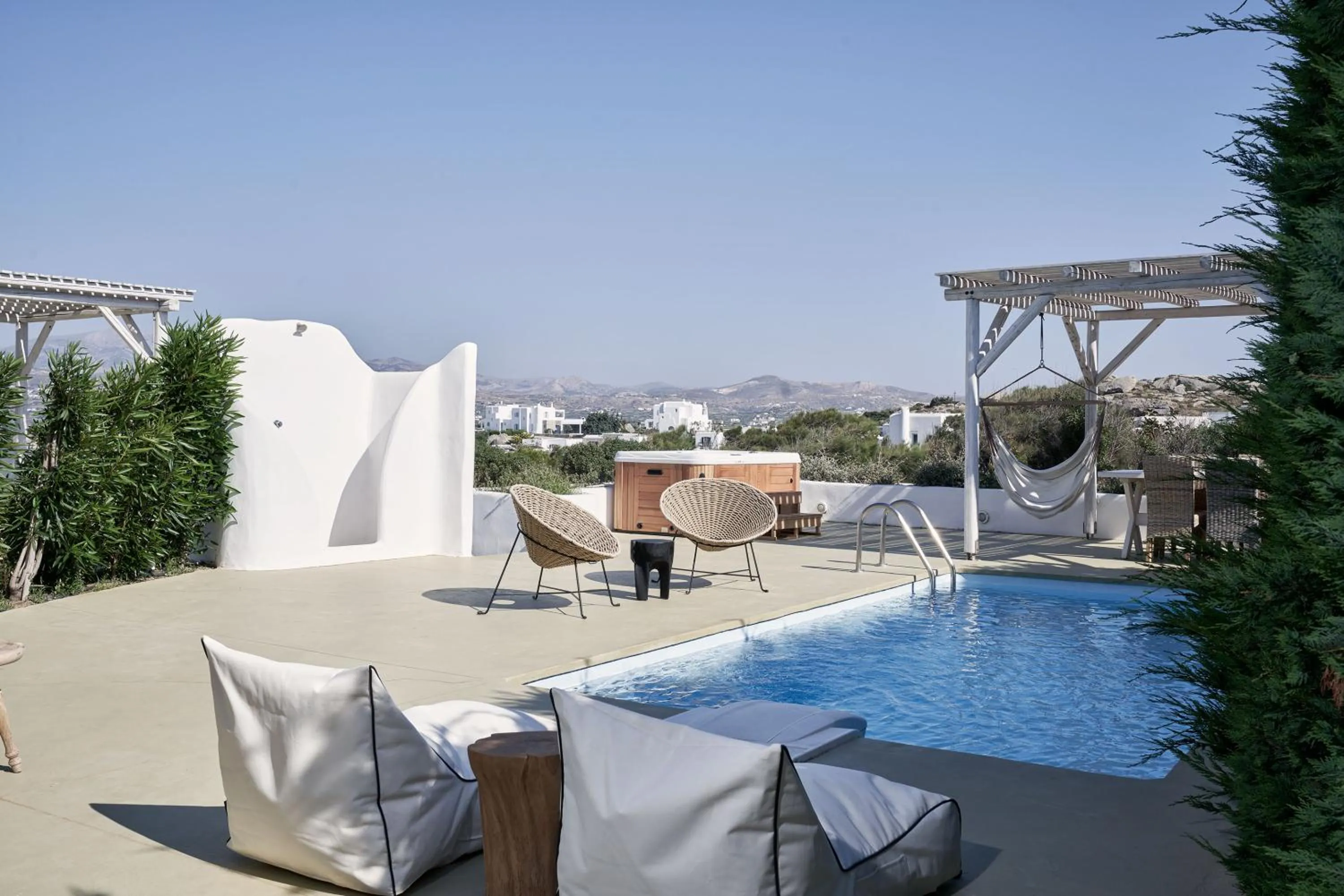 Hot Tub in Naxian Utopia | Luxury Villas & Suites