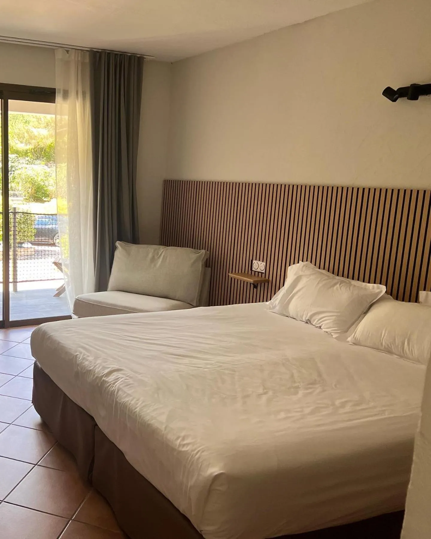 Bed in Hôtel Castel d'Orcino