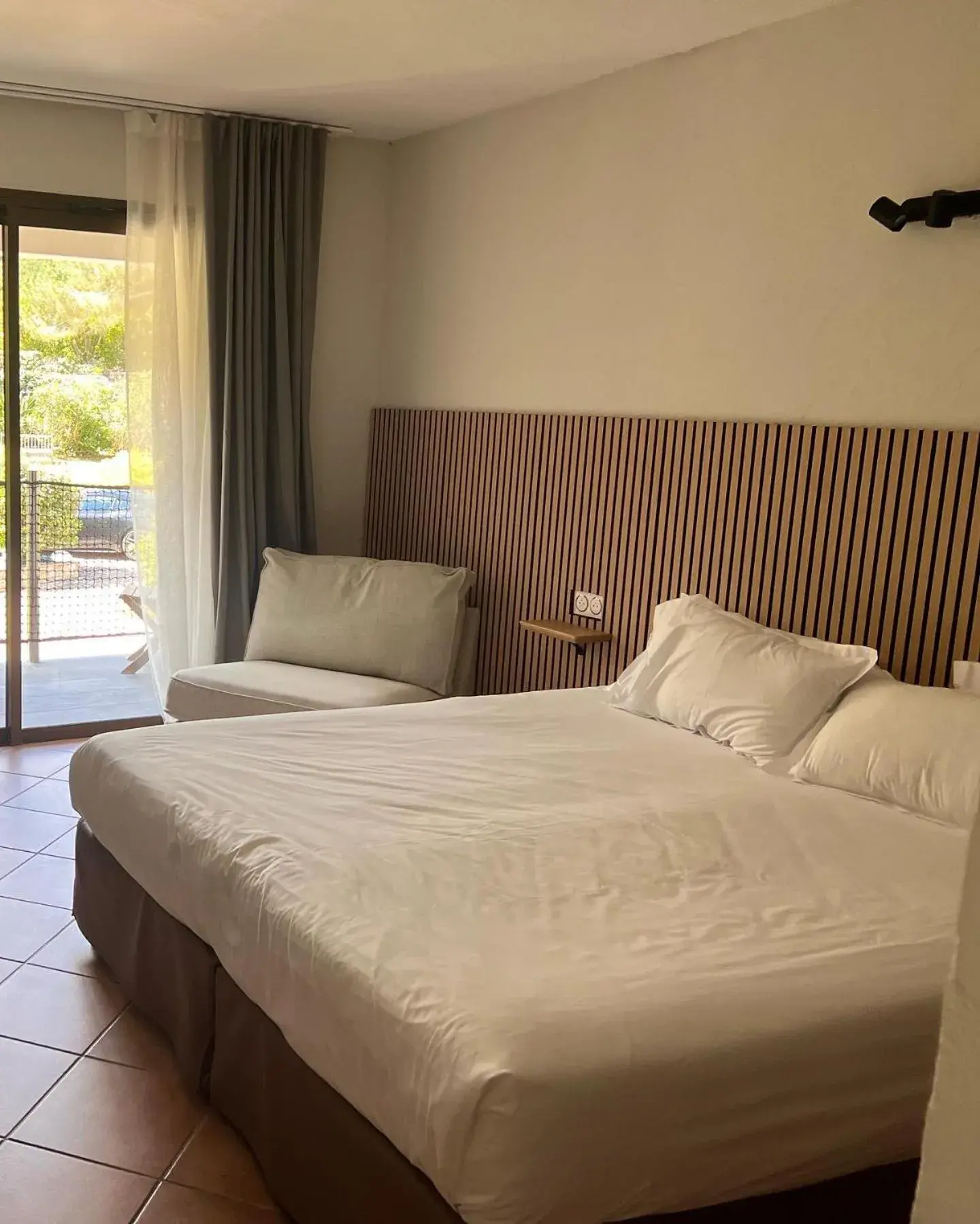 Superior Double Room Park Side in Hôtel Castel d'Orcino Superior Double Room Park Side in Hôtel Castel d'Orcino