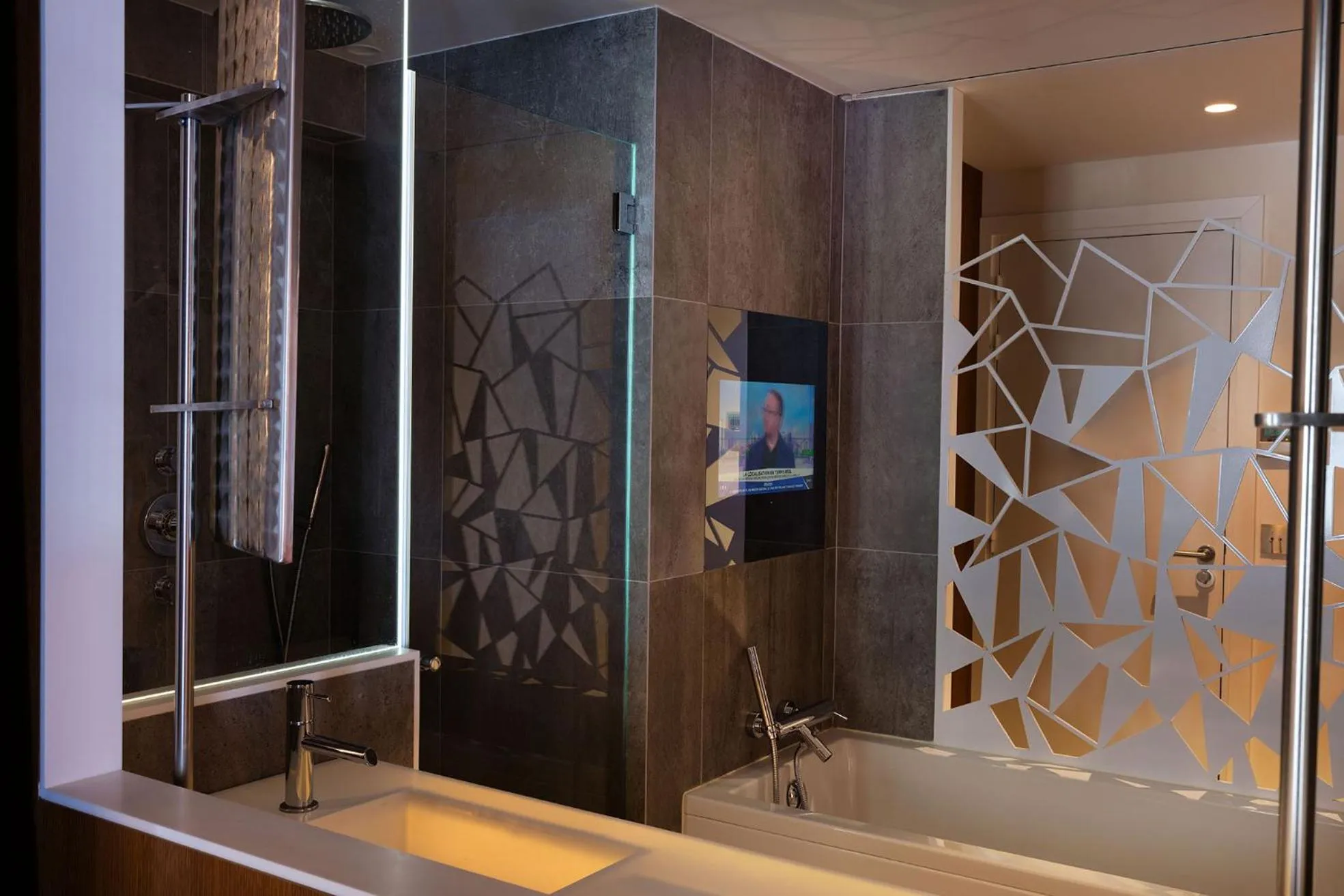 Toilet in Select Hotel