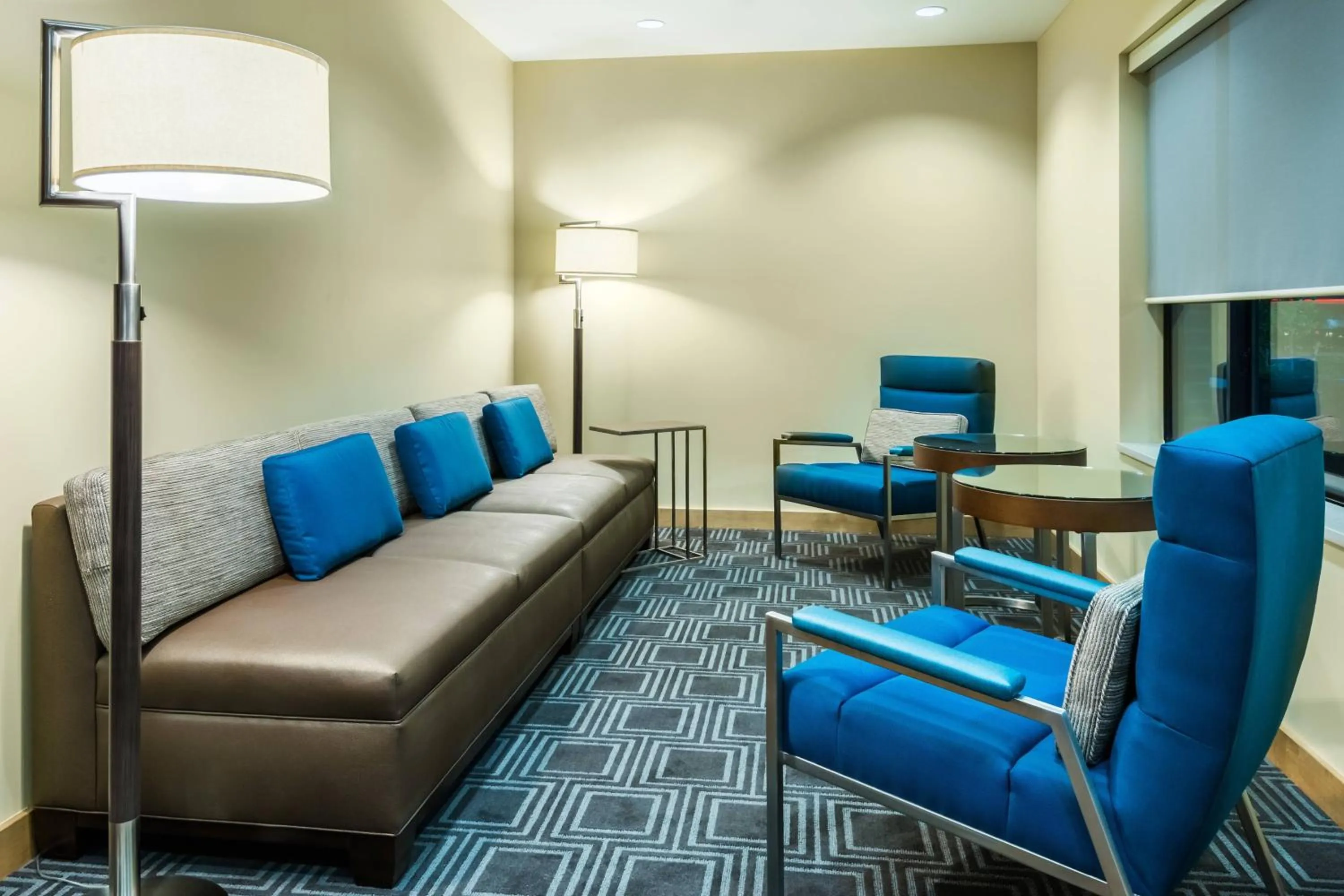 Lobby or reception in TownePlace Suites by Marriott Latham Albany Airport
