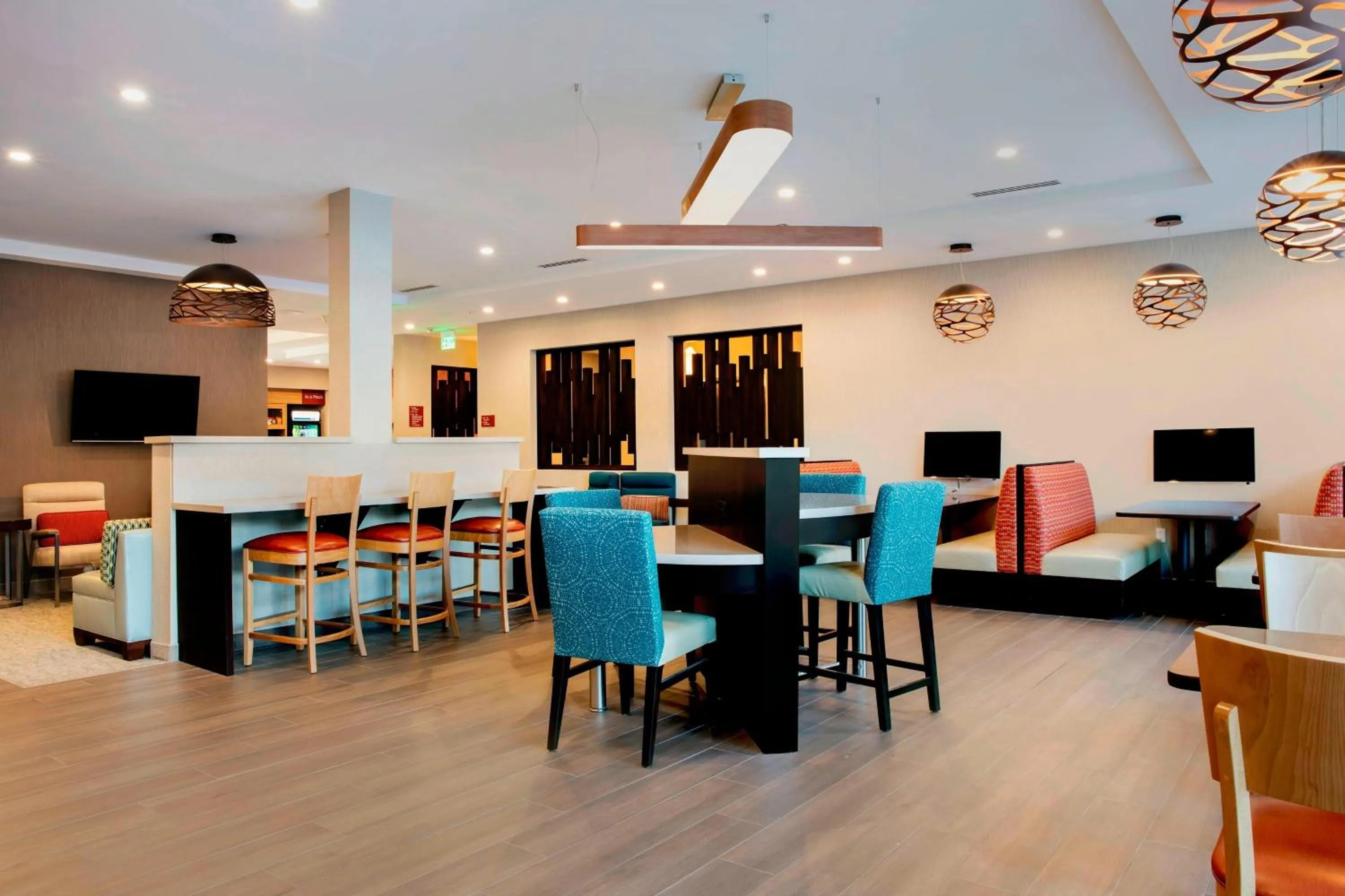 Breakfast in TownePlace Suites by Marriott Miami Homestead