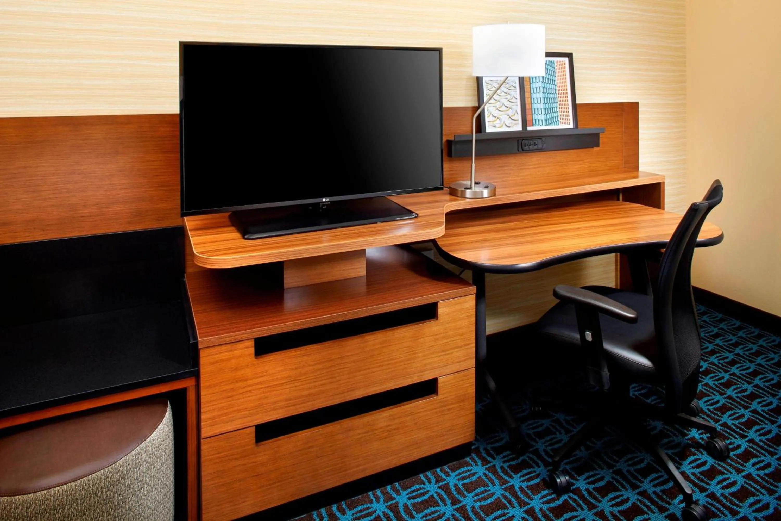 Photo of the whole room in Fairfield by Marriott Inn & Suites Wheeling at The Highlands