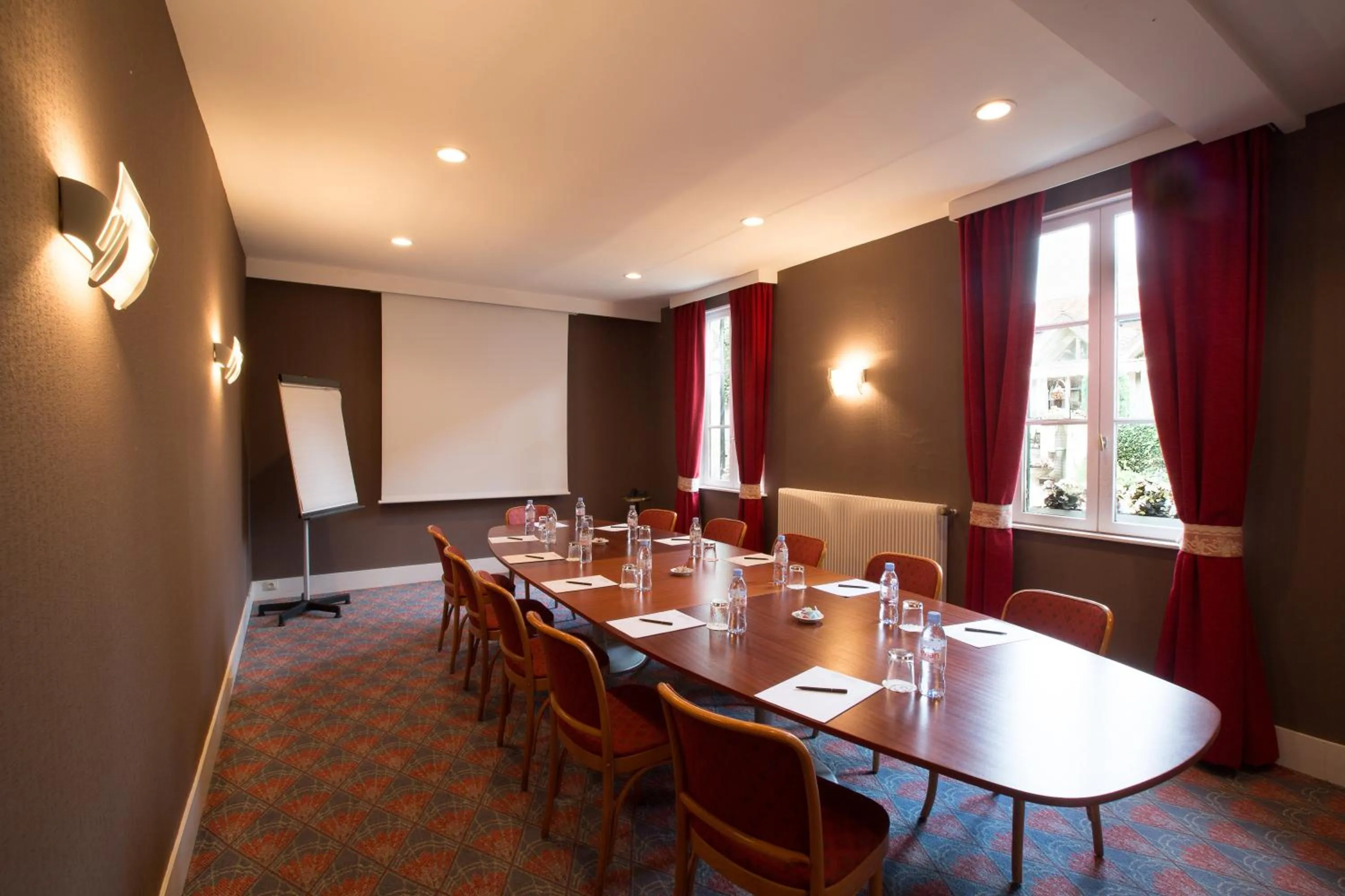 Business facilities in Hôtel & Restaurant Le Relais d'Aumale