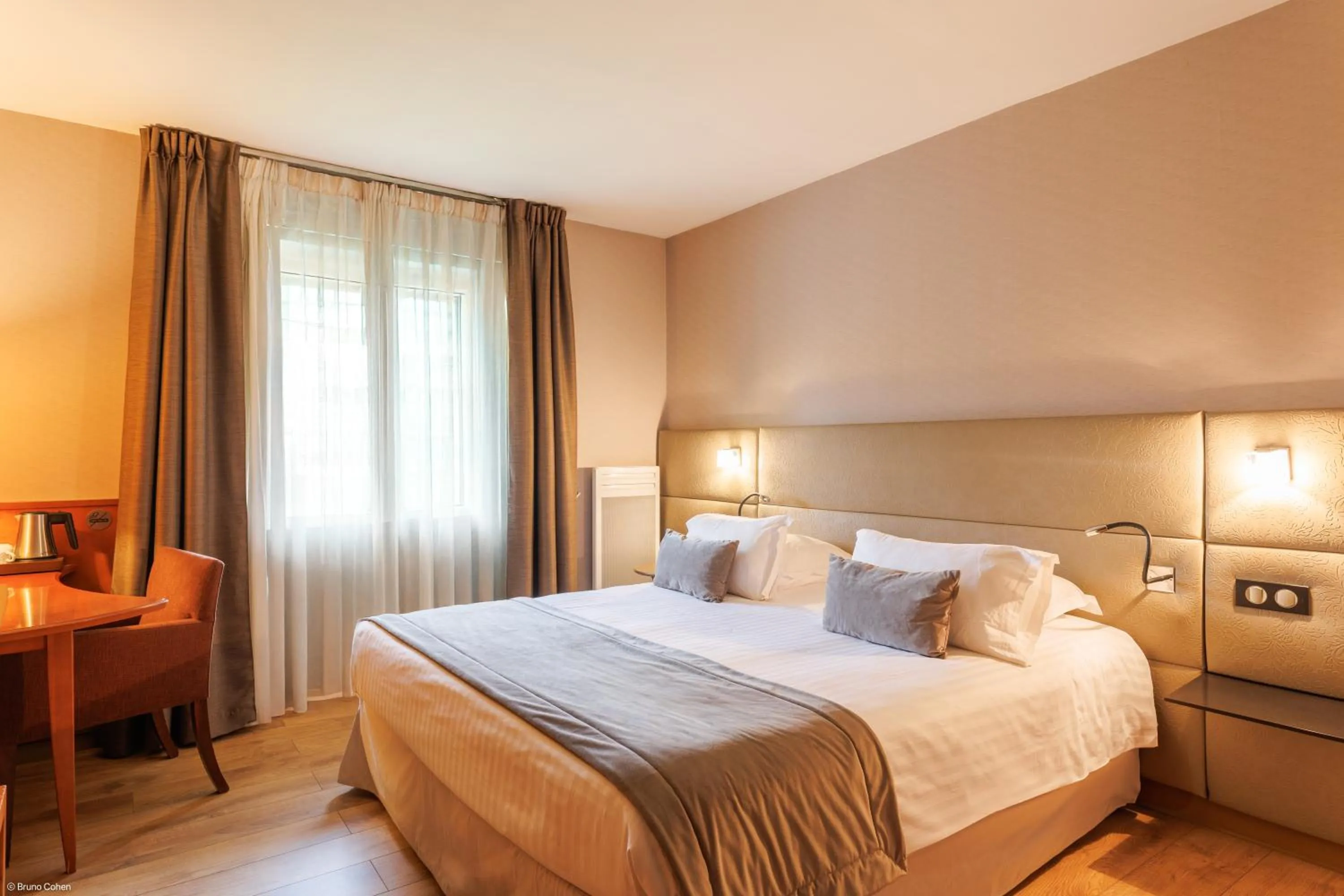 Bedroom, Bed in Hôtel & Restaurant Le Relais d'Aumale