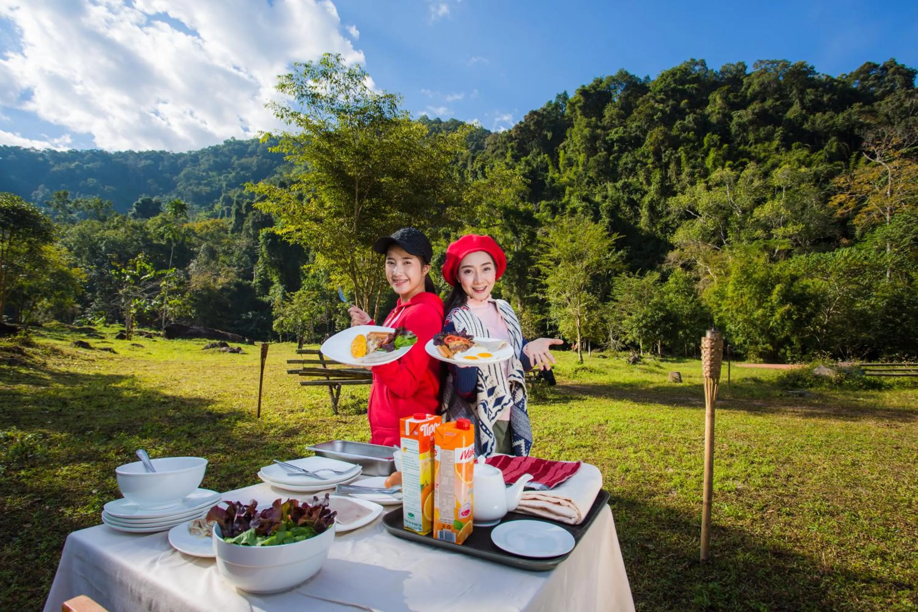 Food and drinks in Namkat Yorla Pa Resort