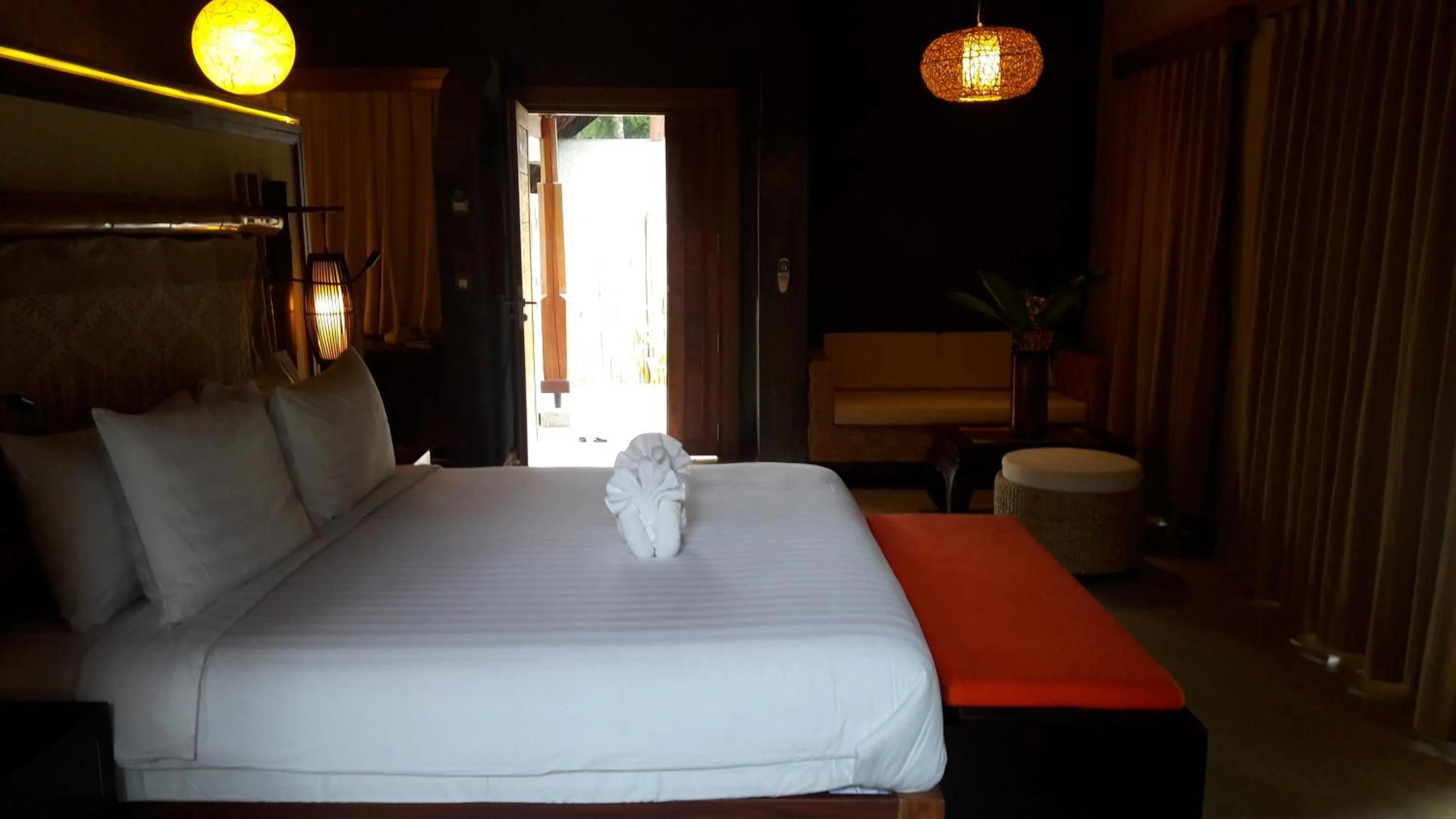 Photo of the whole room, Bed in Namkat Yorla Pa Resort