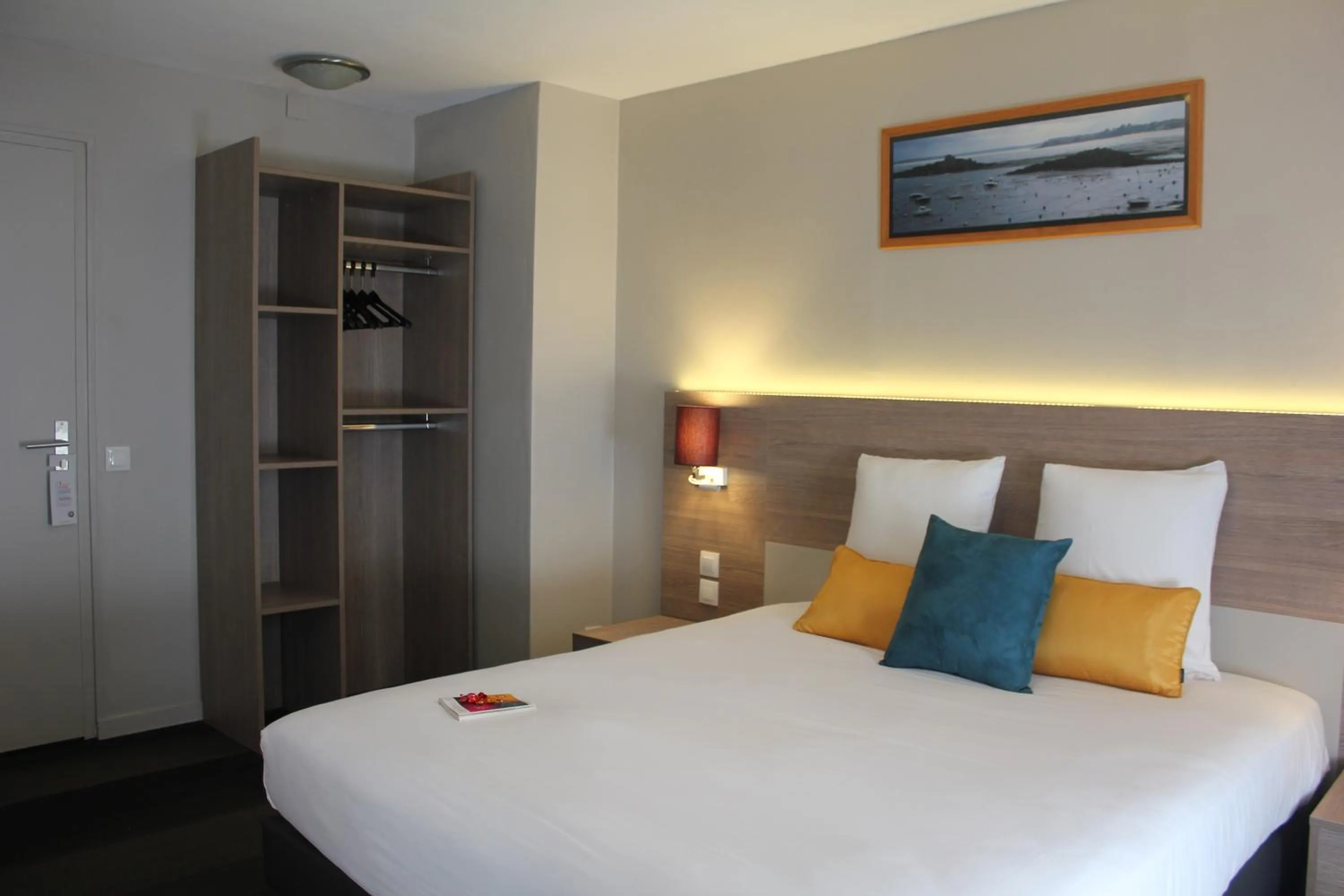 Bed in The Originals City, Hôtel Novella, Nantes Centre Gare