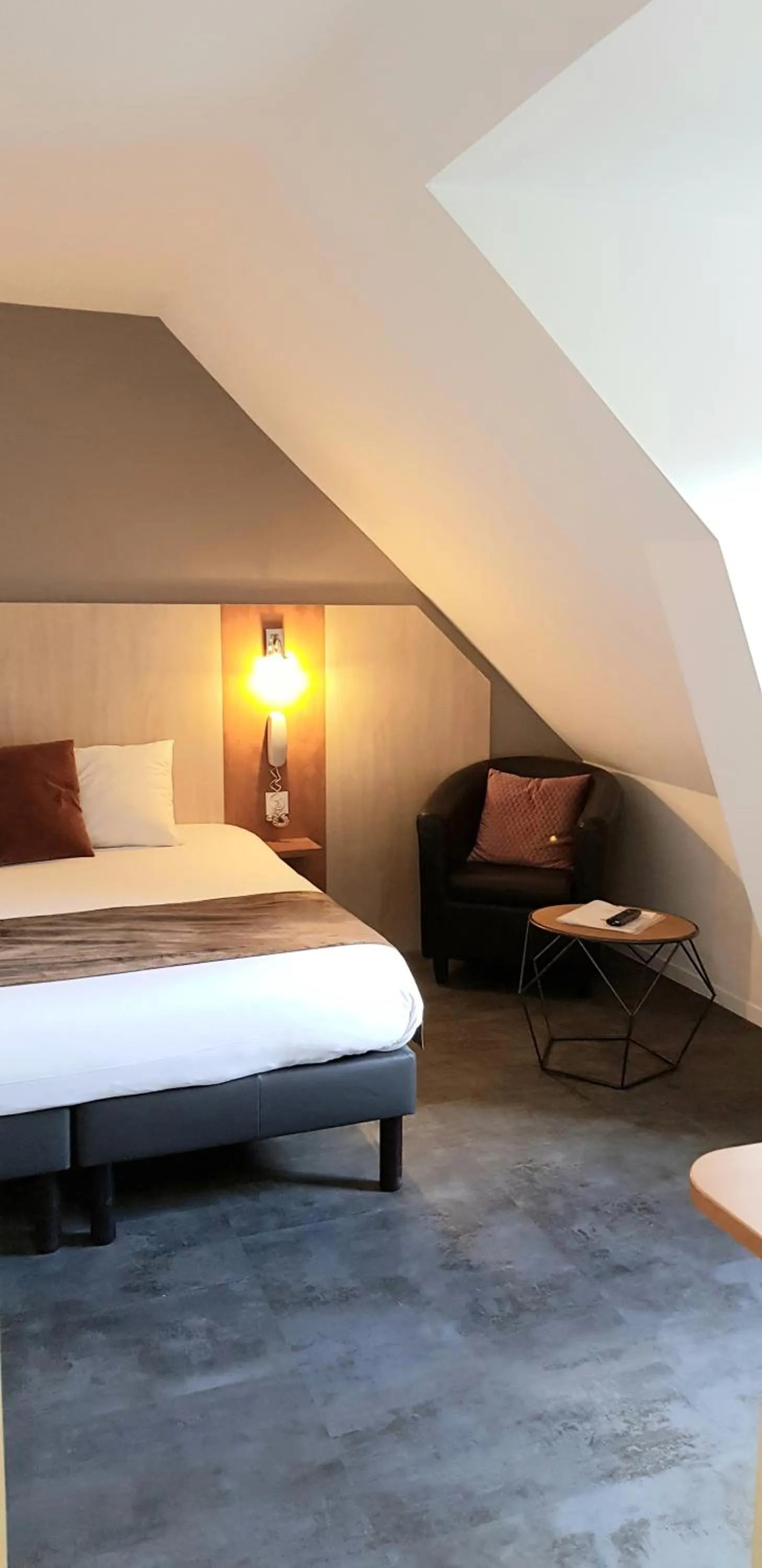 Bedroom, Bed in The Originals City, Hôtel Novella, Nantes Centre Gare