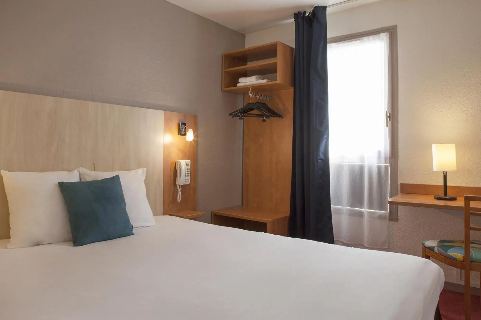 Bed in The Originals City, Hôtel Novella, Nantes Centre Gare