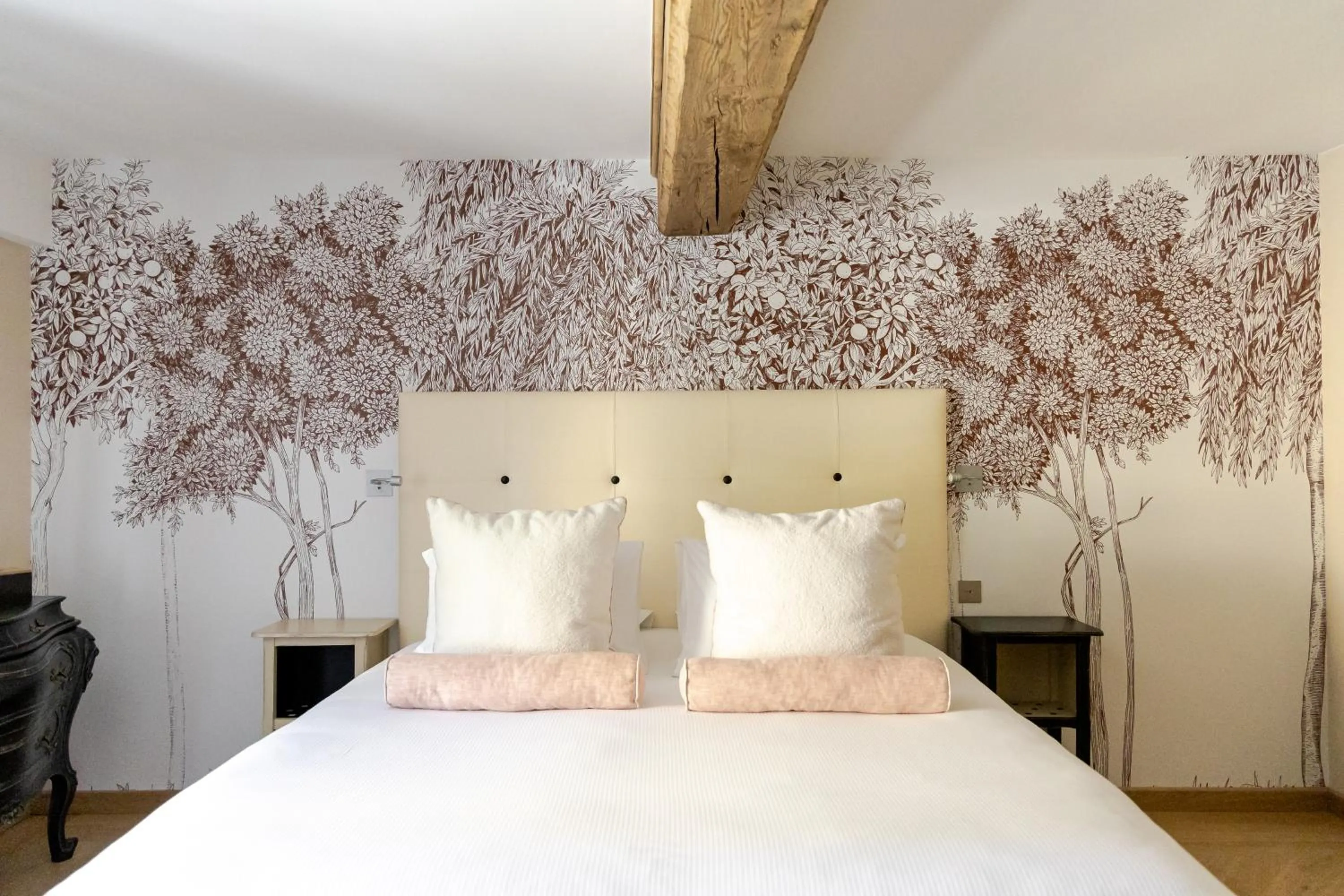 Bed in Maison Doucet - Relais & Châteaux