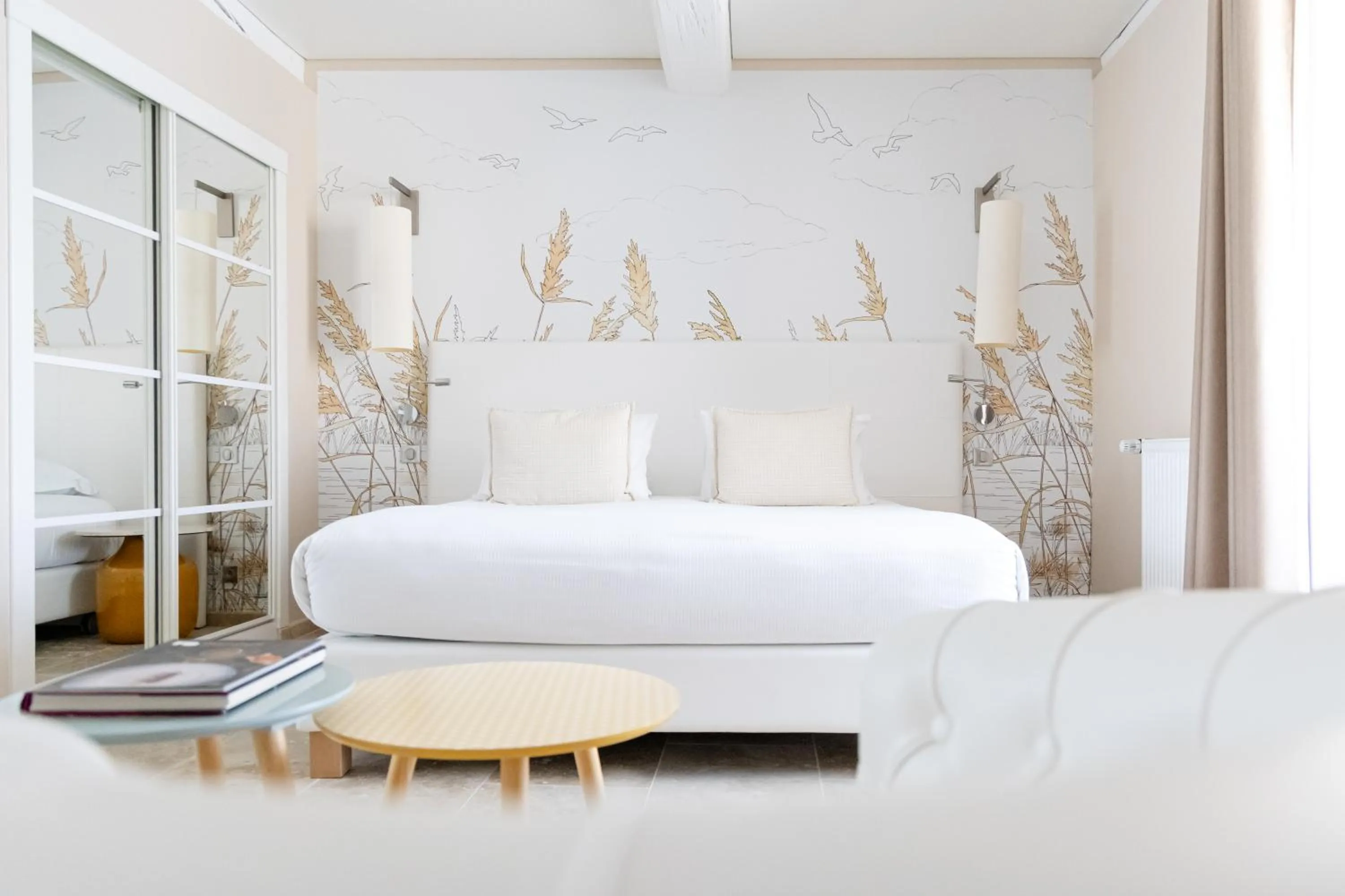 Bed in Maison Doucet - Relais & Châteaux