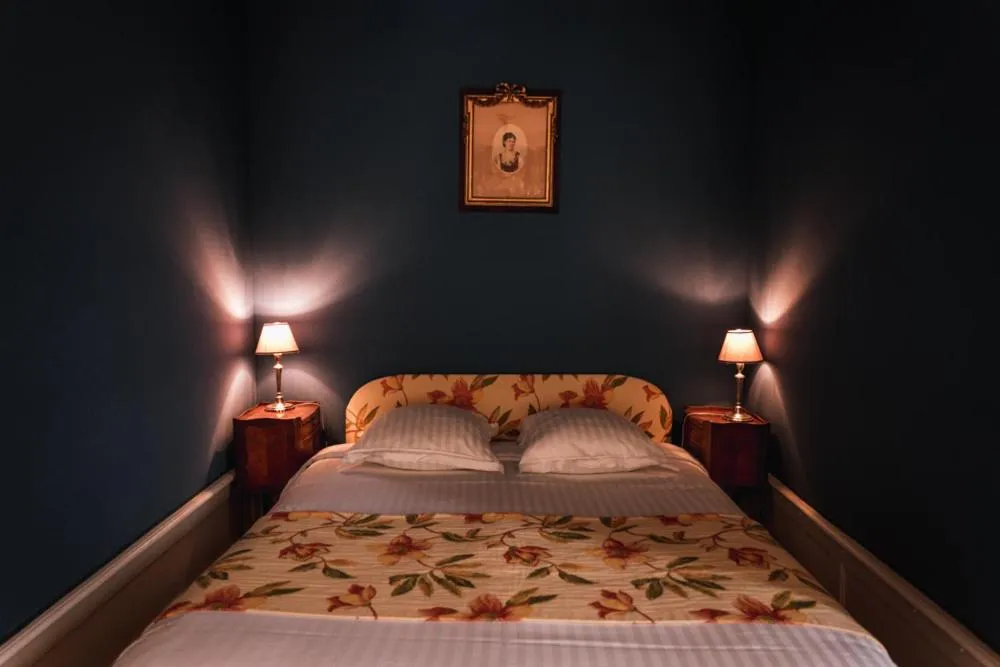 Bed in Château du Plessis - Anjou