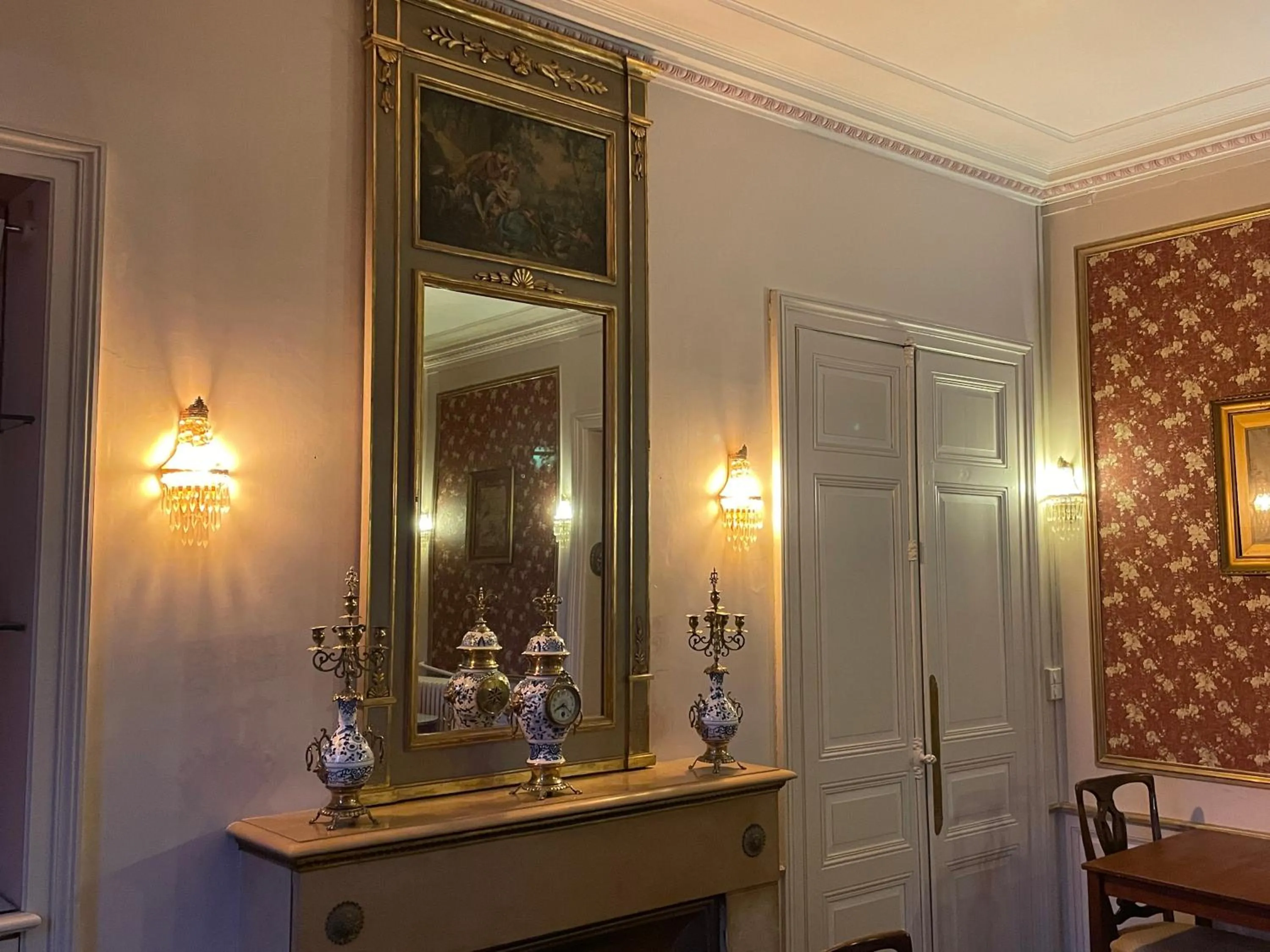 Breakfast in Château De La Coutancière