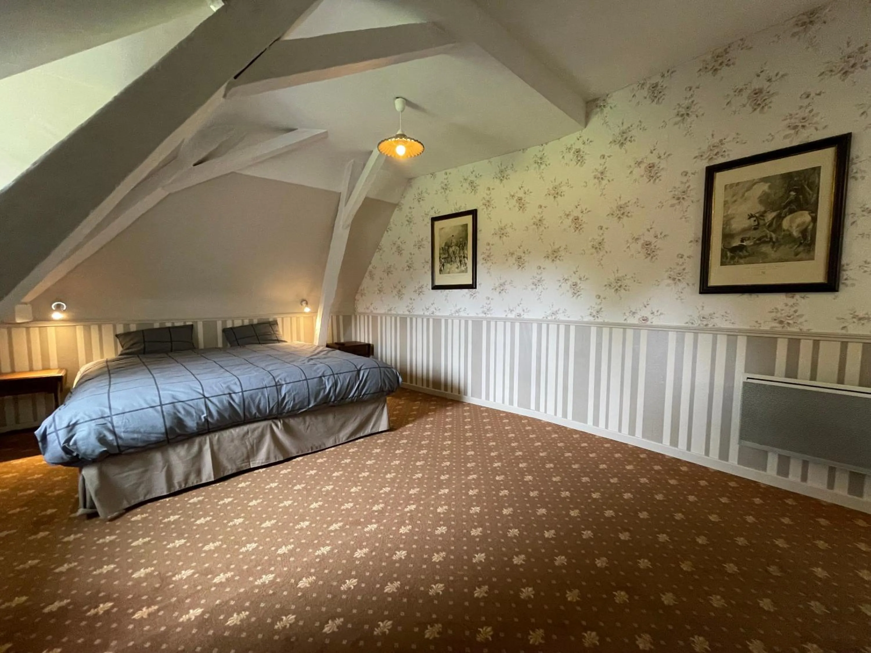 Bedroom, Bed in Château De La Coutancière