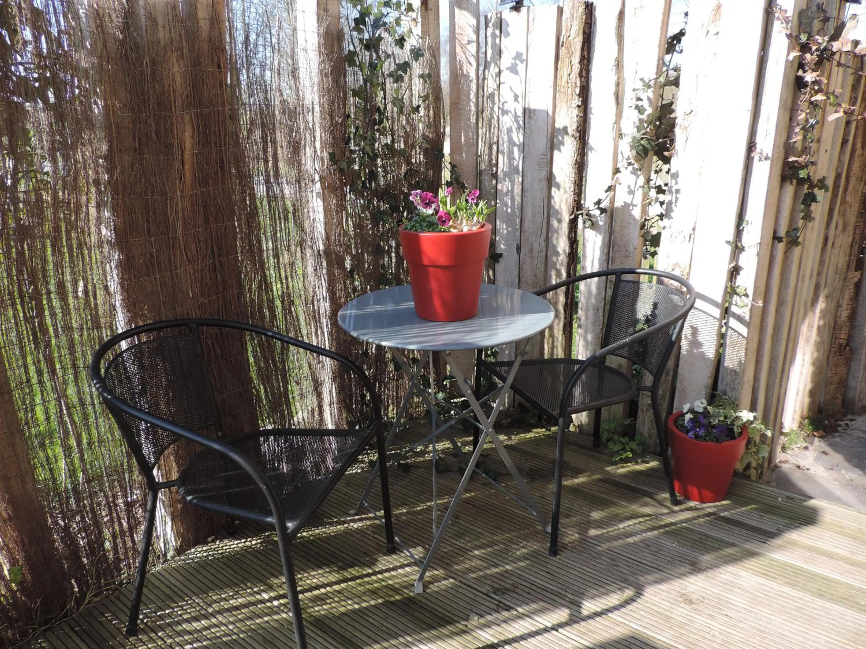 Garden in Bulles et Natures B&B