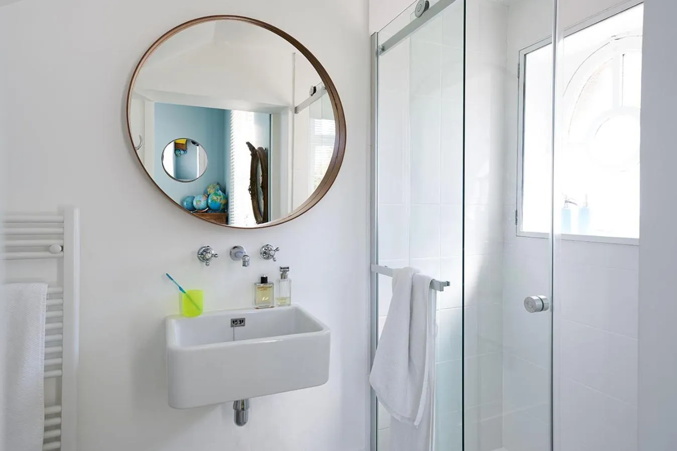 Shower in Queen Christine