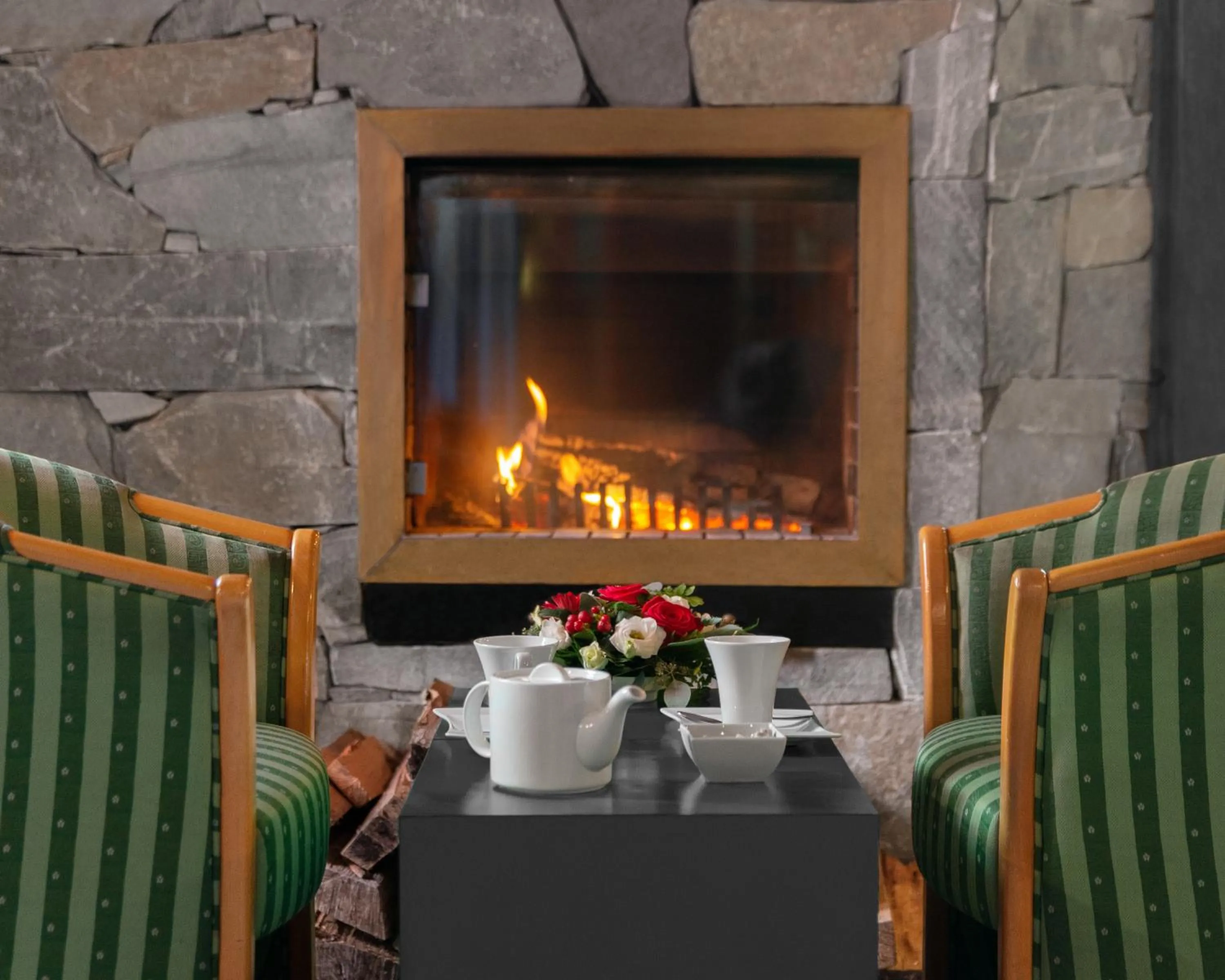 Lounge or bar in Brit Hotel Florimont