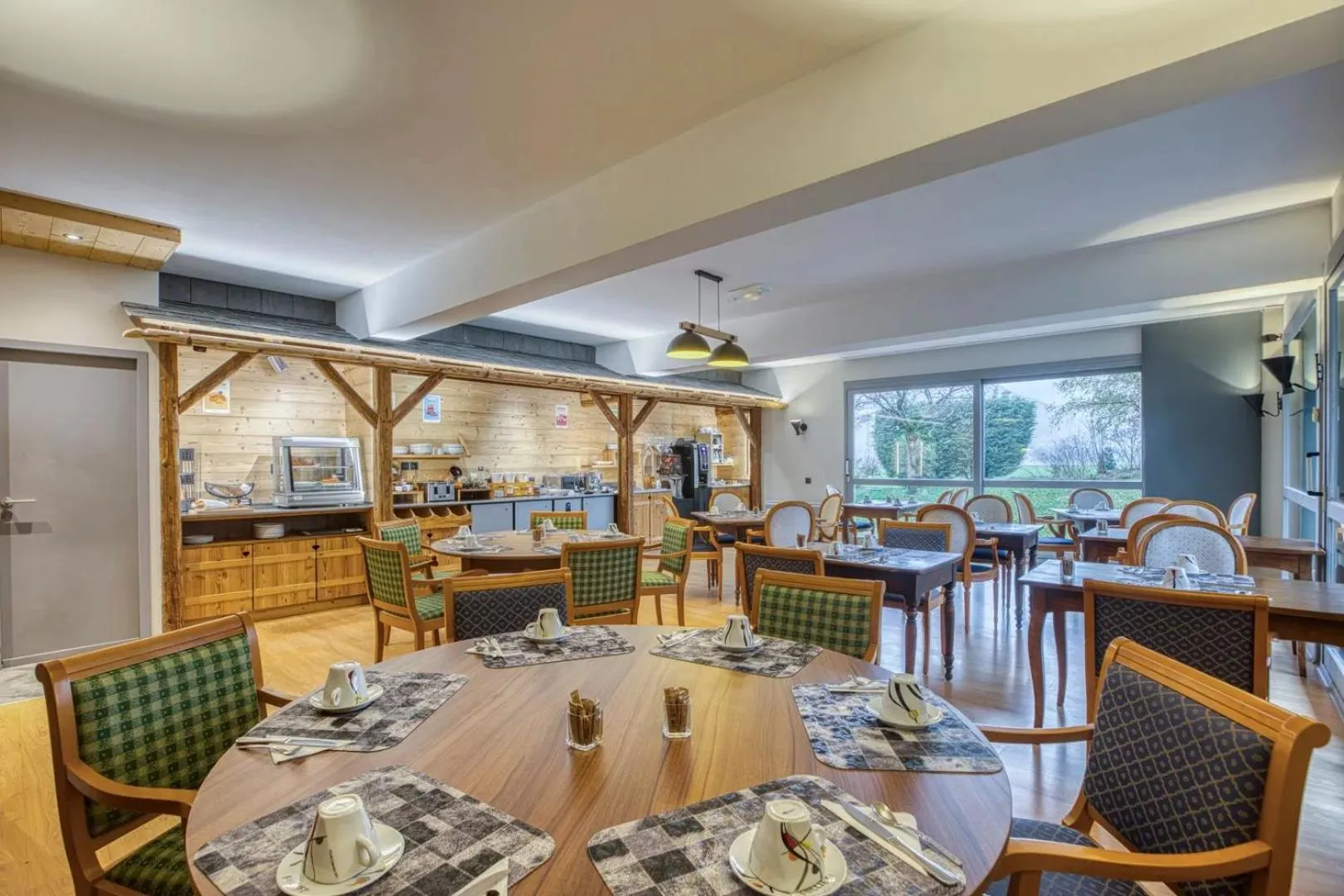 Breakfast in Brit Hotel Florimont