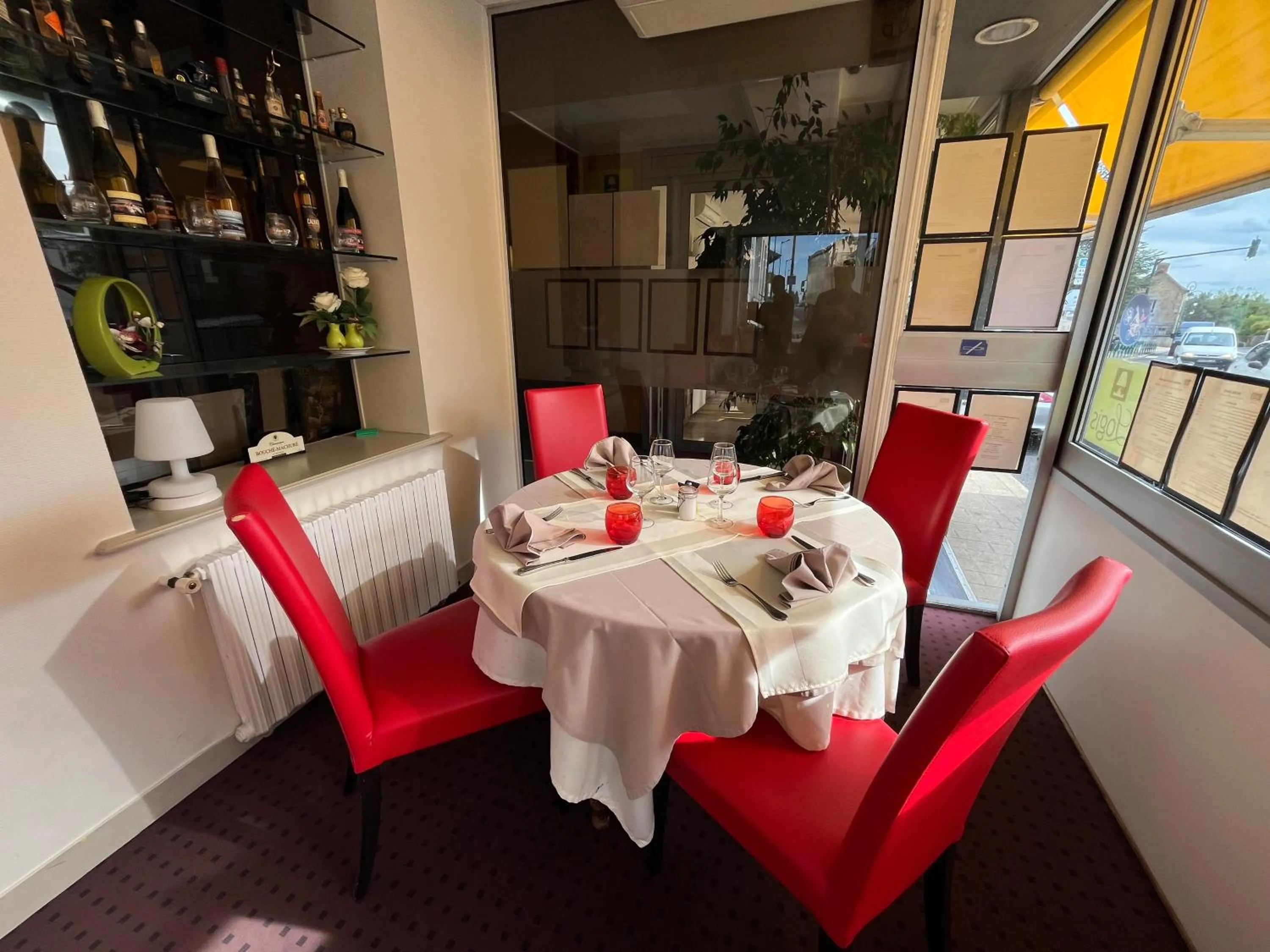 Logis Hôtel & Restaurant de la Barque