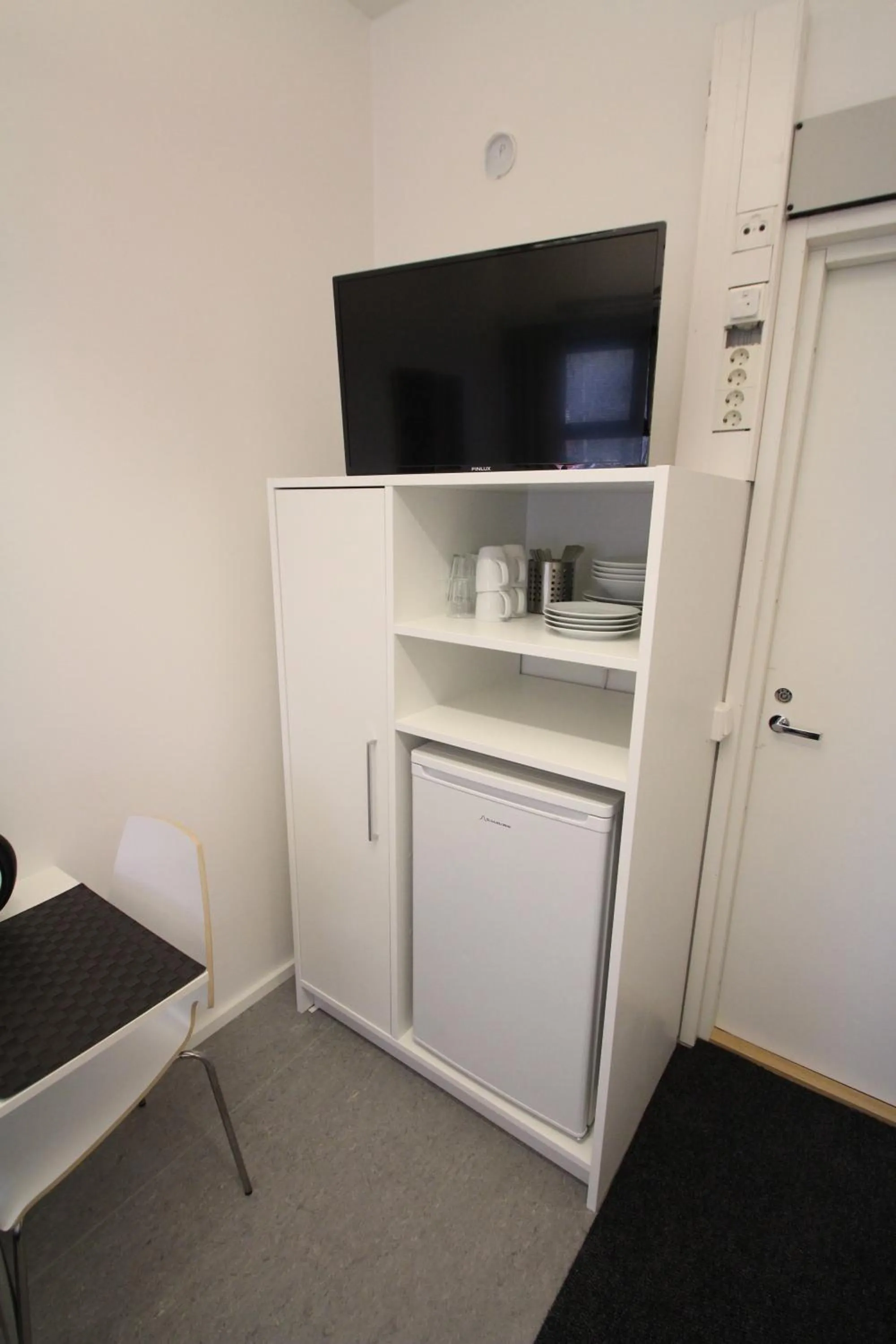 Kitchen or kitchenette in Forenom Hostel Helsinki Pitäjänmäki