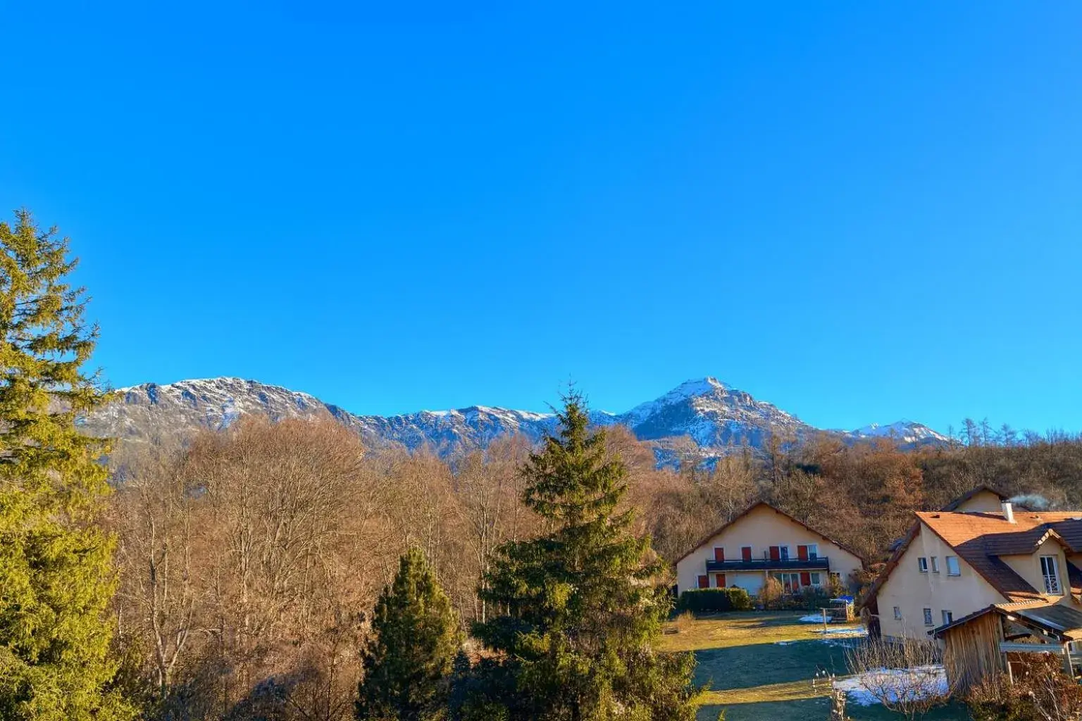 Budget Twin Room in Logis Hôtels La Crémaillère Budget Twin Room in Logis Hôtels La Crémaillère