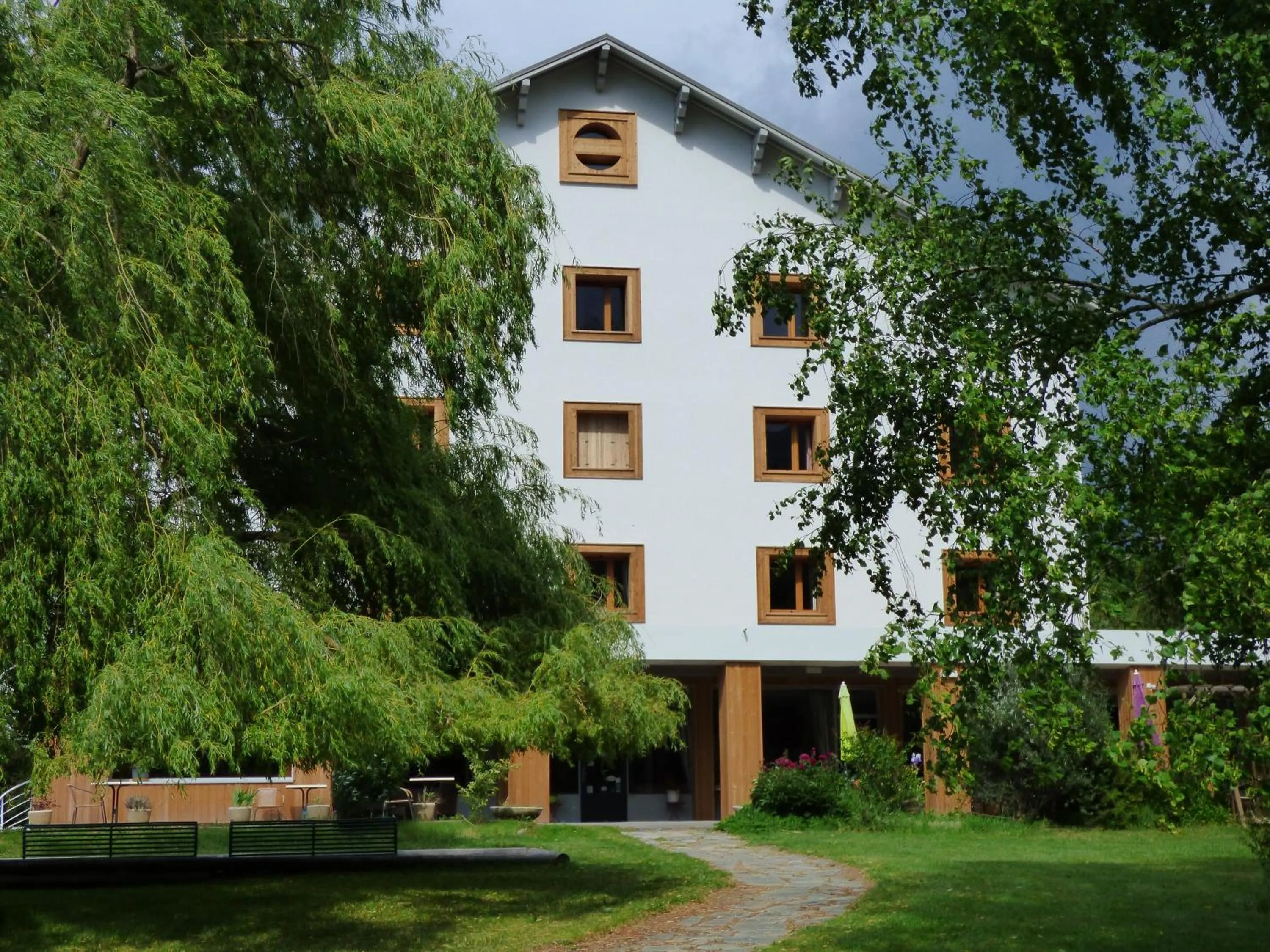 Property building in Logis Hôtels La Crémaillère