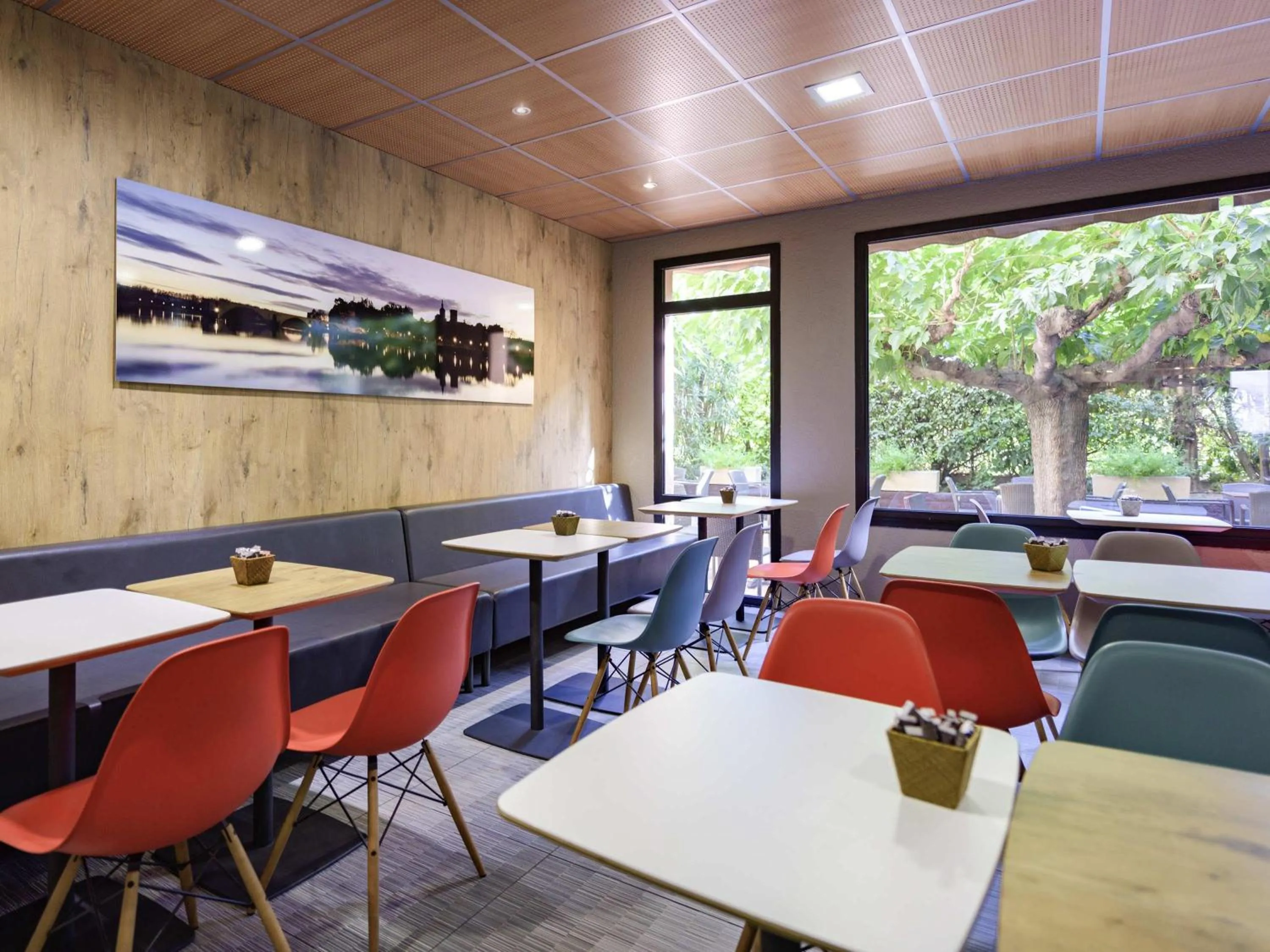 Lounge or bar in ibis Avignon Centre Pont De L'Europe