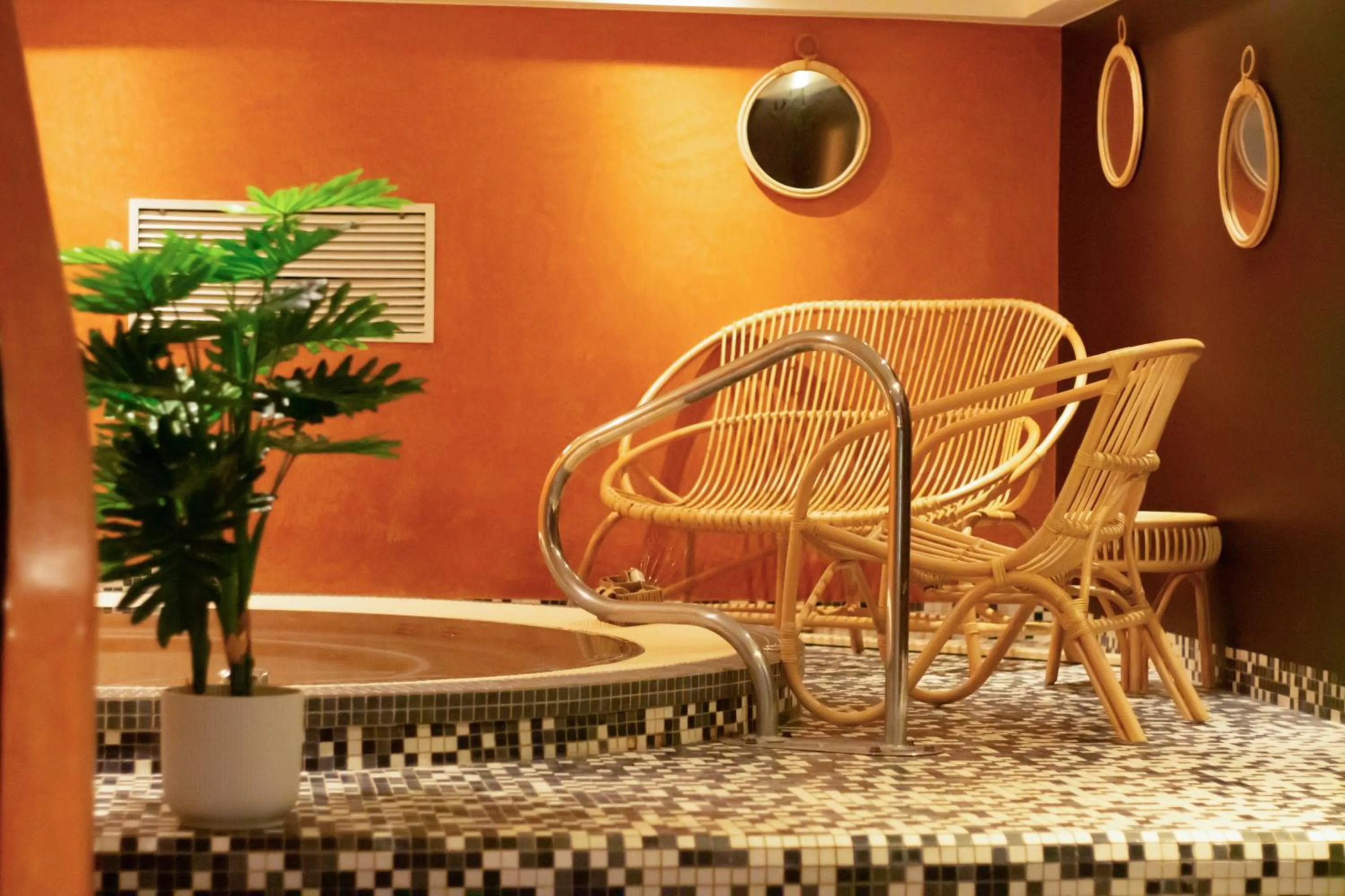 Hot Tub in Le Mauritia Hotel et Spa