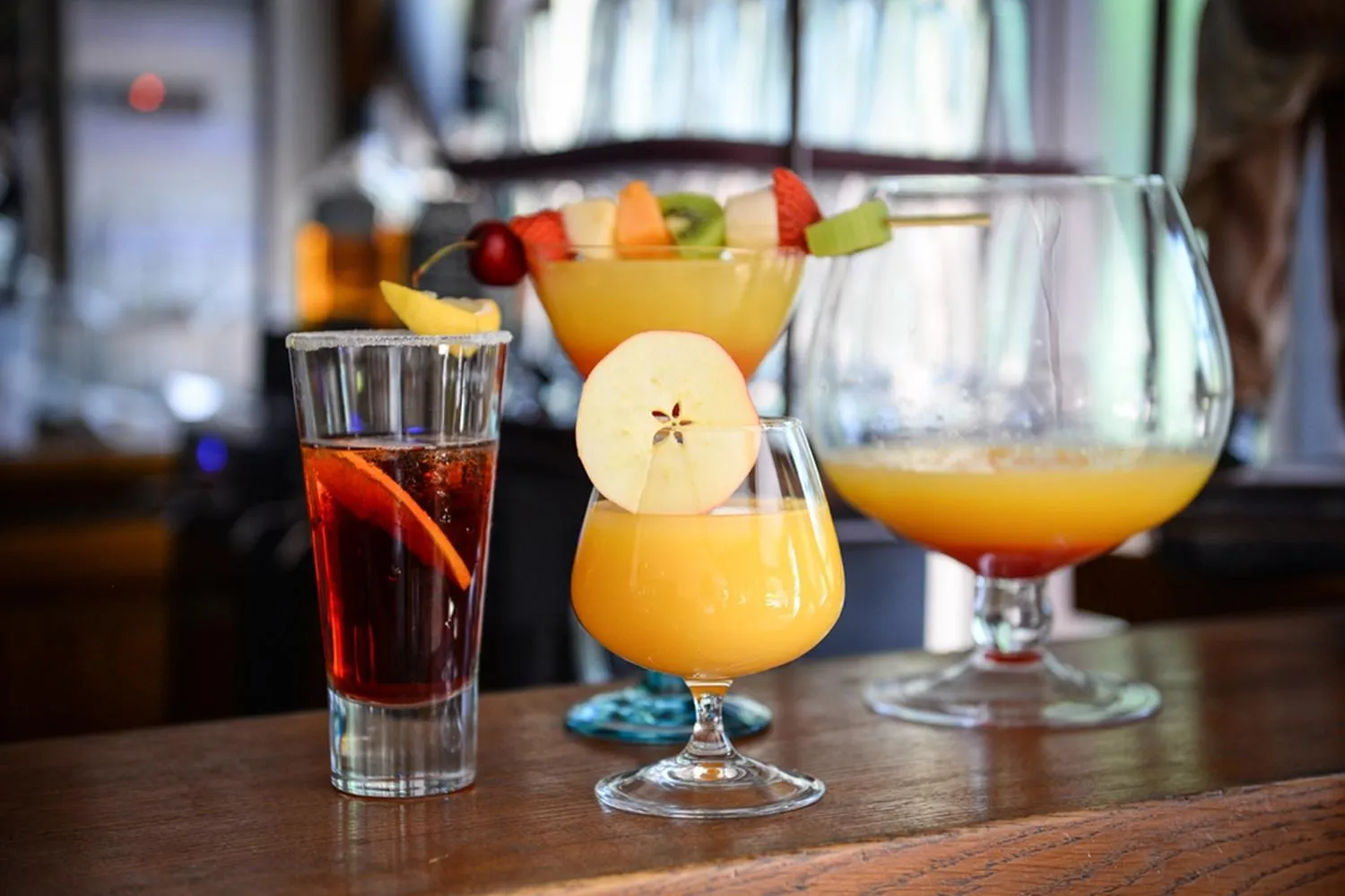 Lounge or bar in Logis Hôtel Restaurant Spa L'auberge Du President