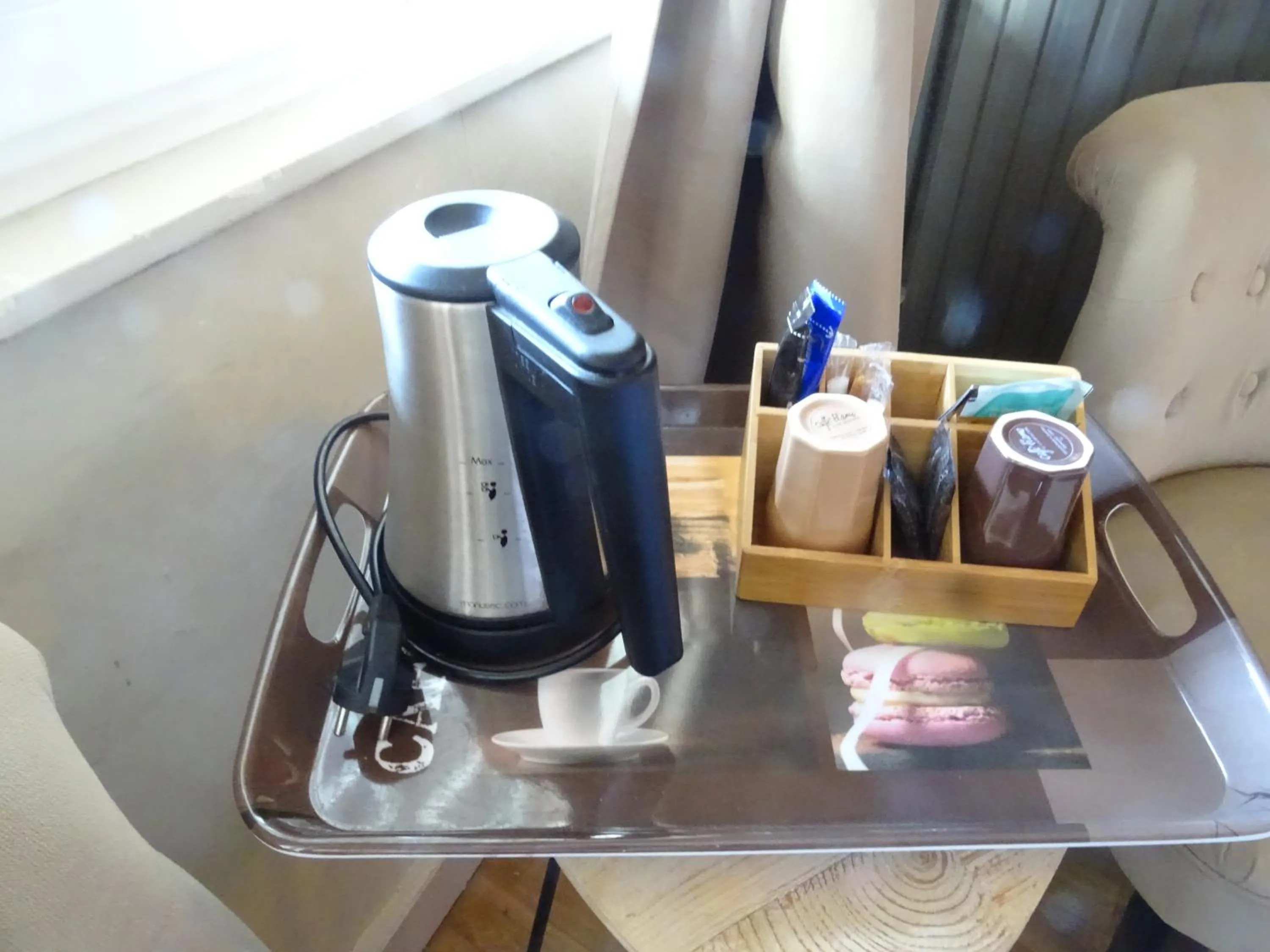 Coffee/tea facilities in Logis Hôtel Restaurant Spa L'auberge Du President