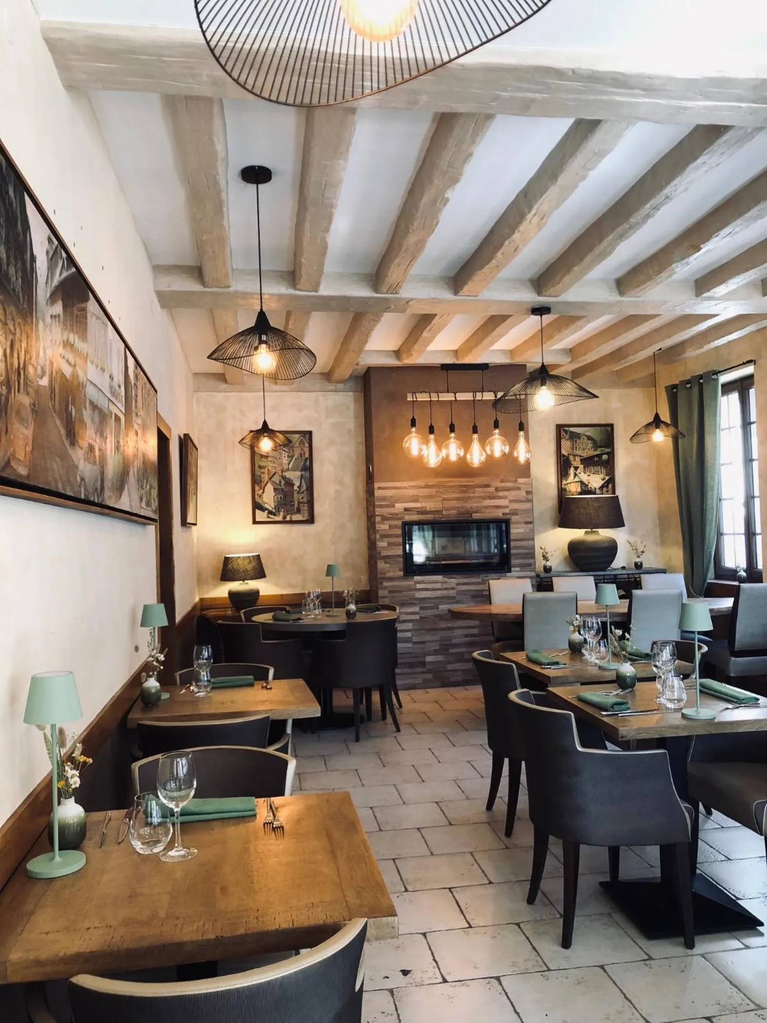 Restaurant/places to eat in Logis Hôtel Restaurant Spa L'auberge Du President