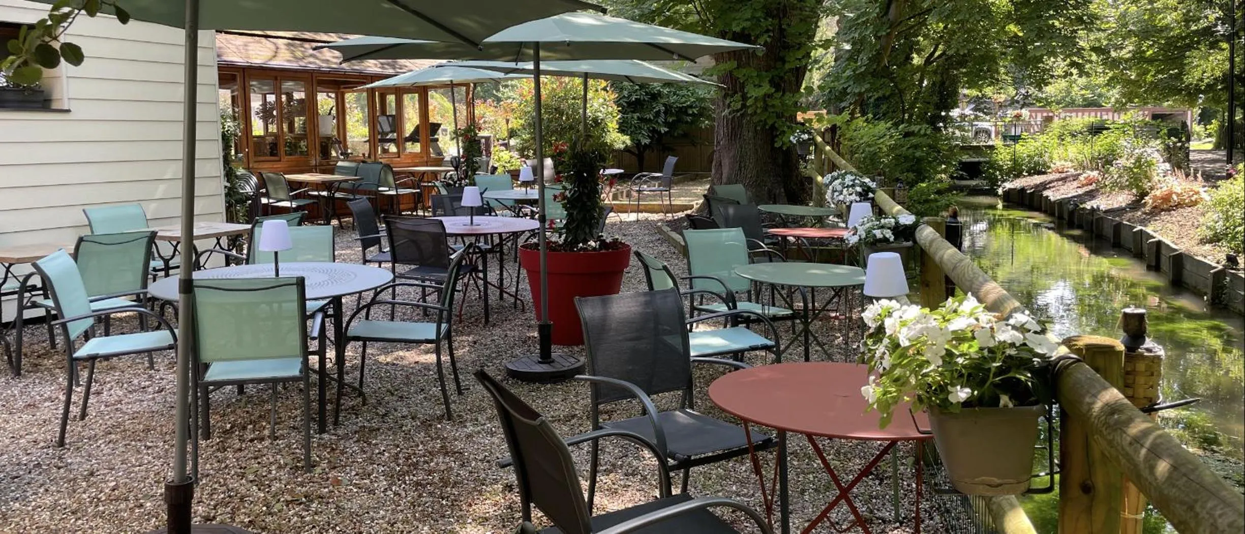 Restaurant/places to eat in Logis Hôtel Restaurant Spa L'auberge Du President