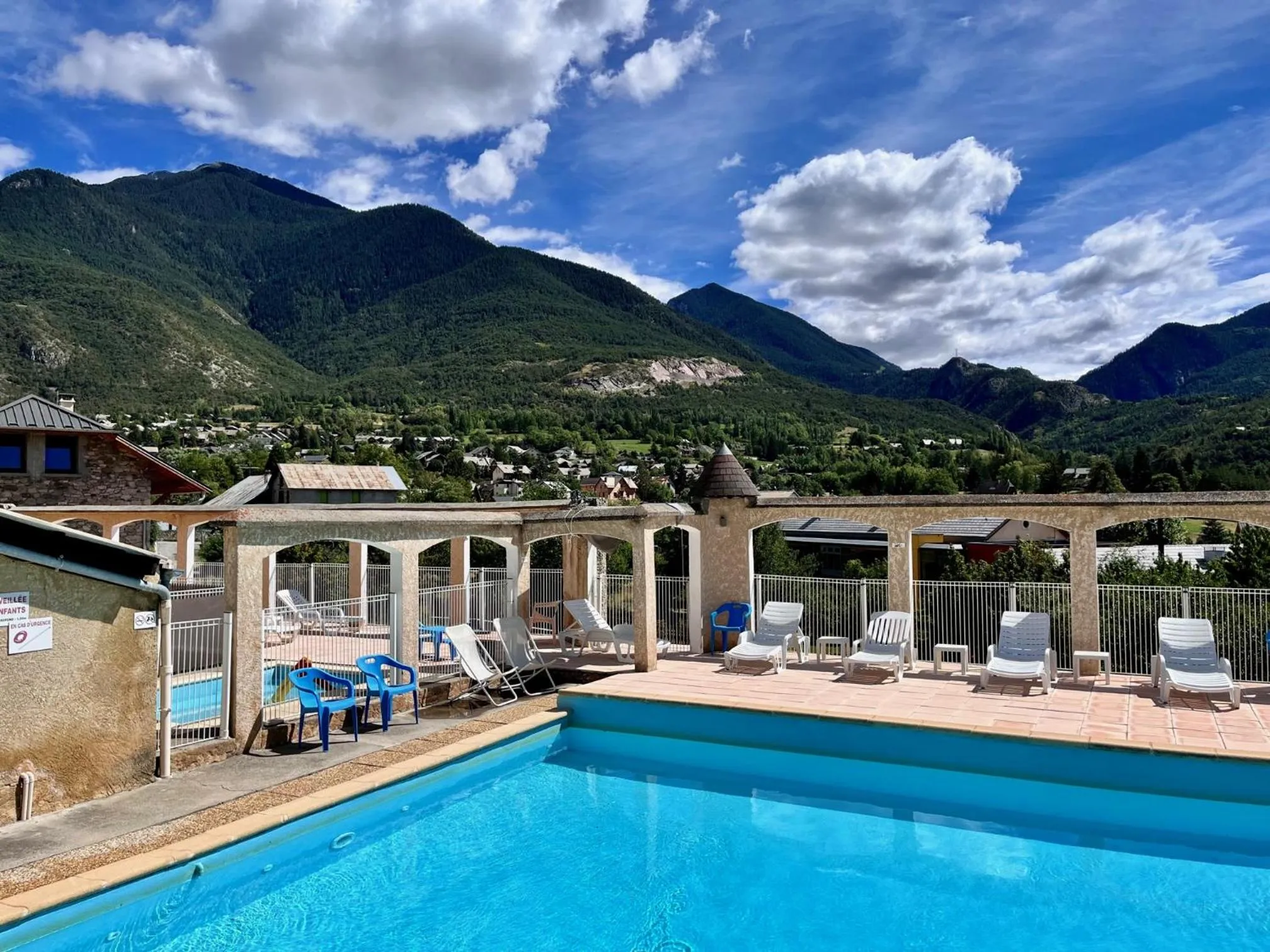 Mountain view in Le Catinat Fleuri